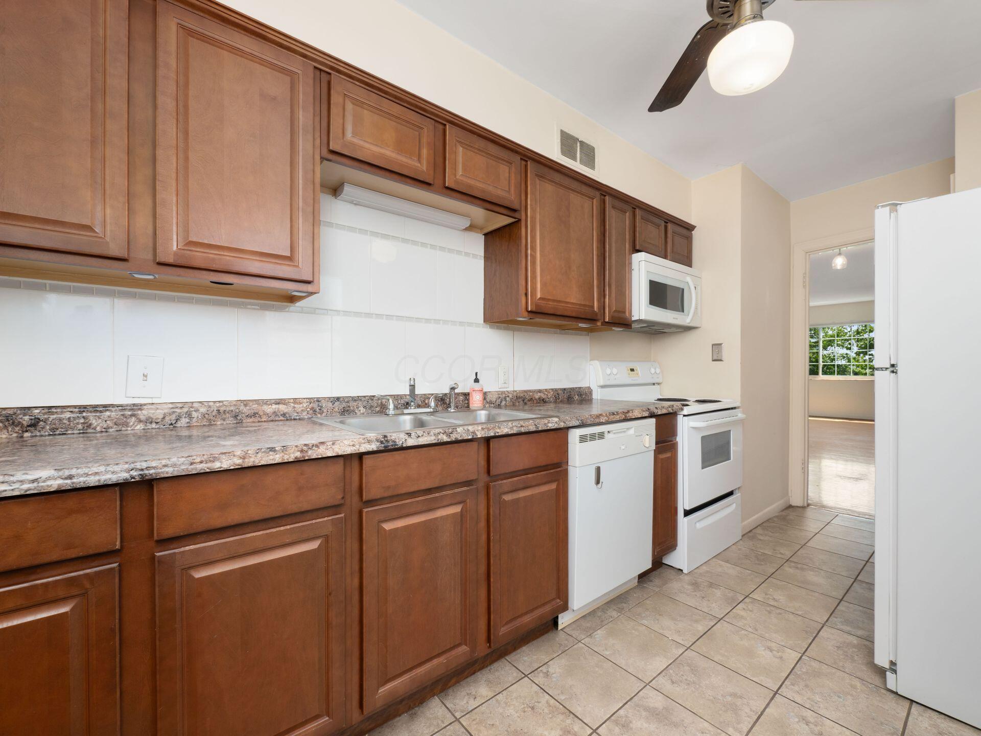 1629 Grandview Avenue, A and B