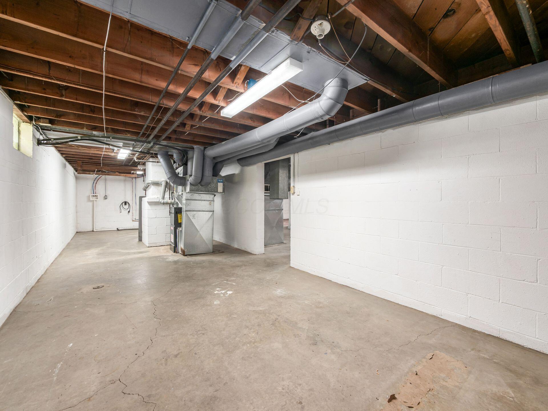 1629 Grandview Avenue, A and B