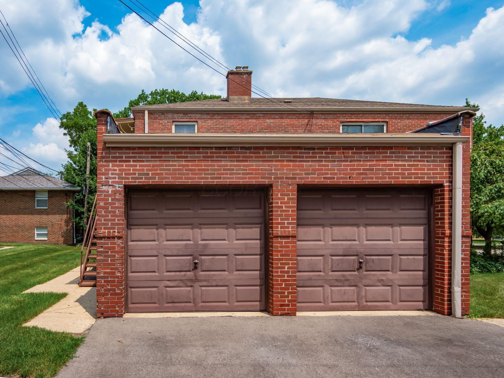 1629 Grandview Avenue, A and B