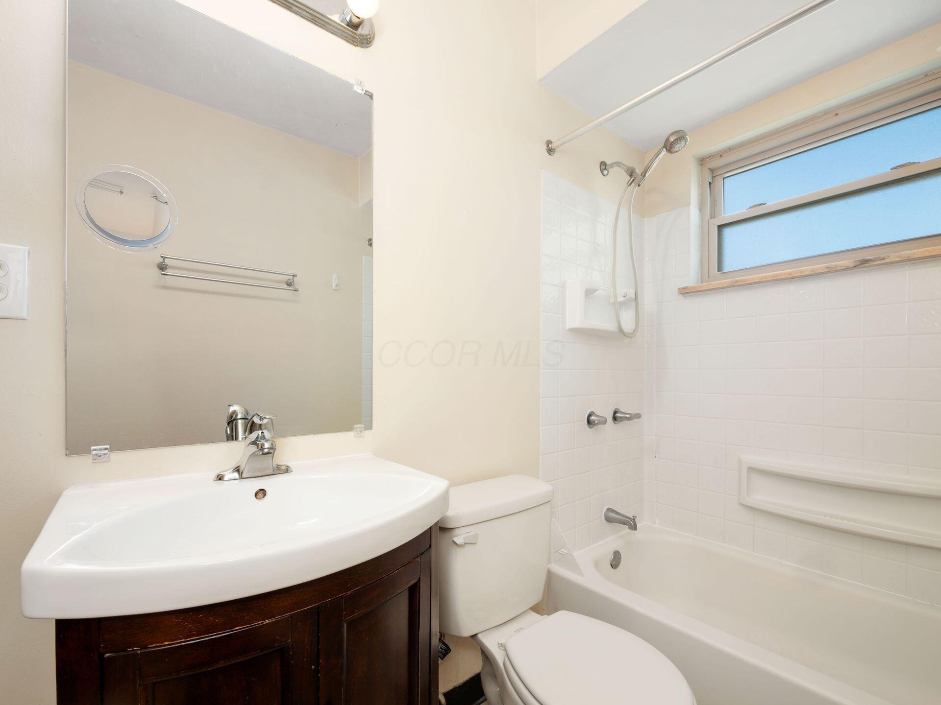 1629 Grandview Avenue, A and B