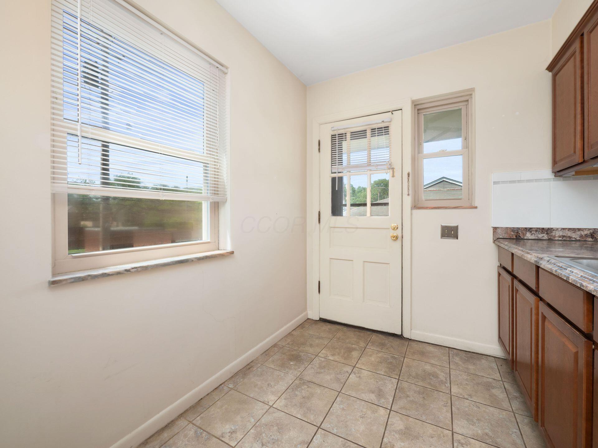 1629 Grandview Avenue, A and B