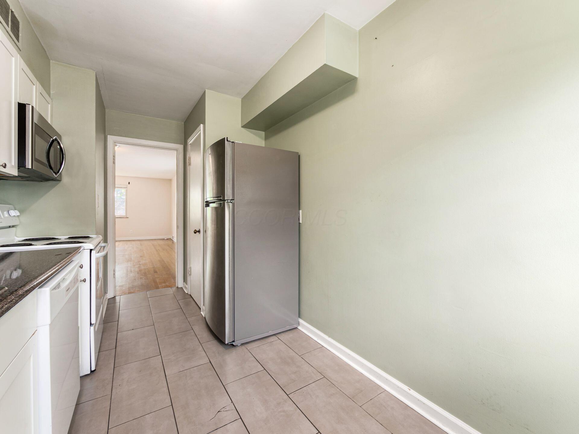 1629 Grandview Avenue, A and B