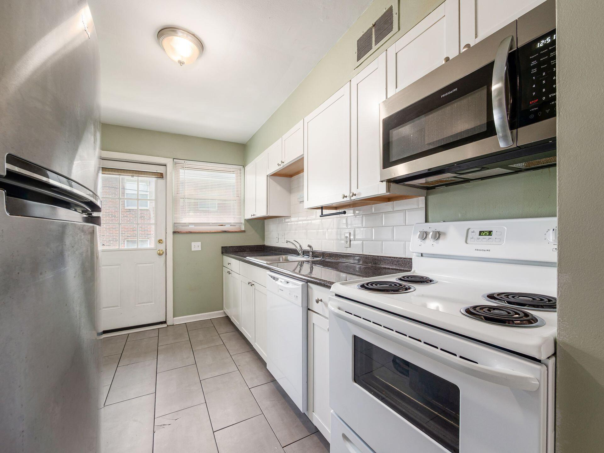 1629 Grandview Avenue, A and B