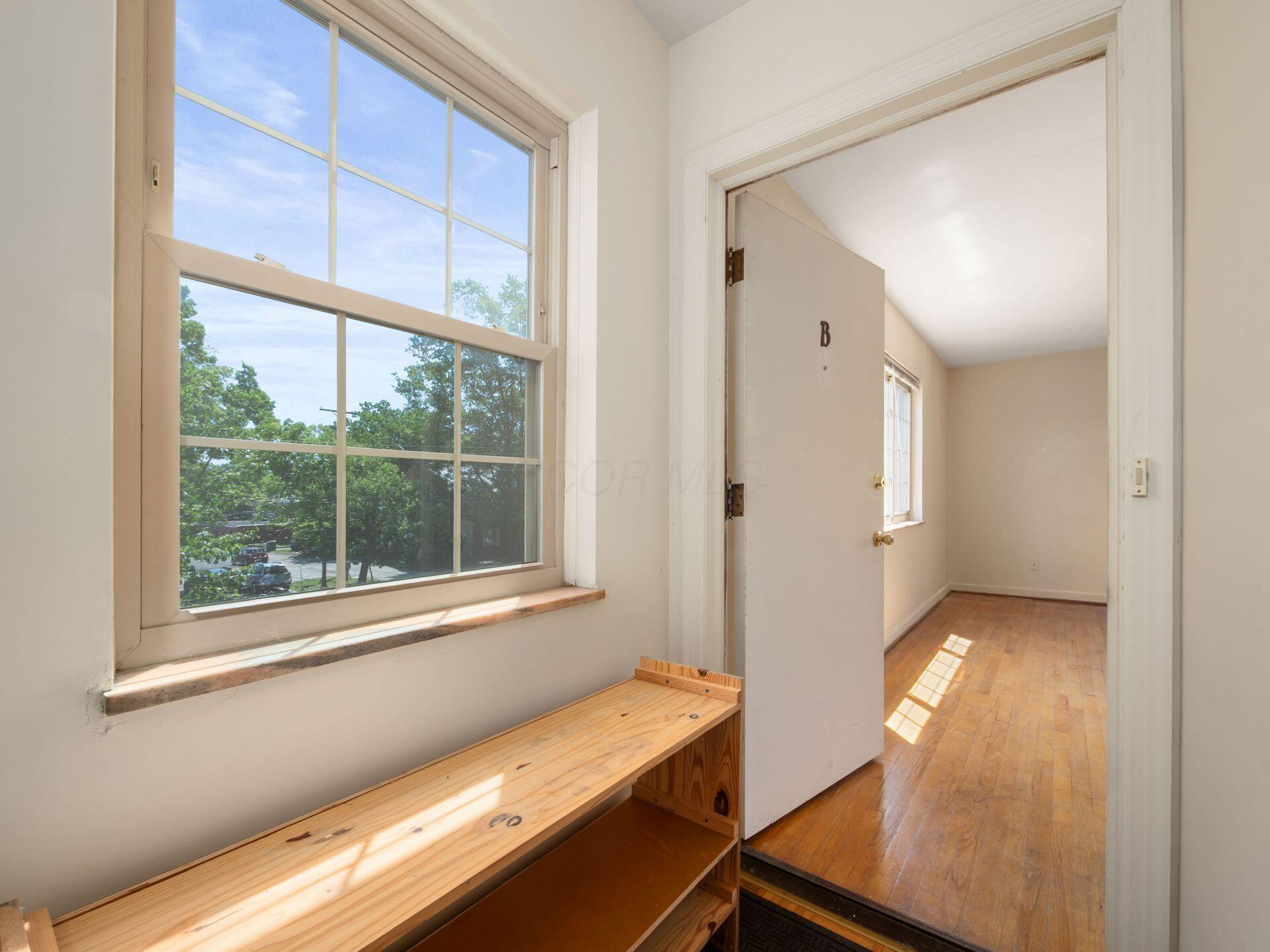1629 Grandview Avenue, A and B