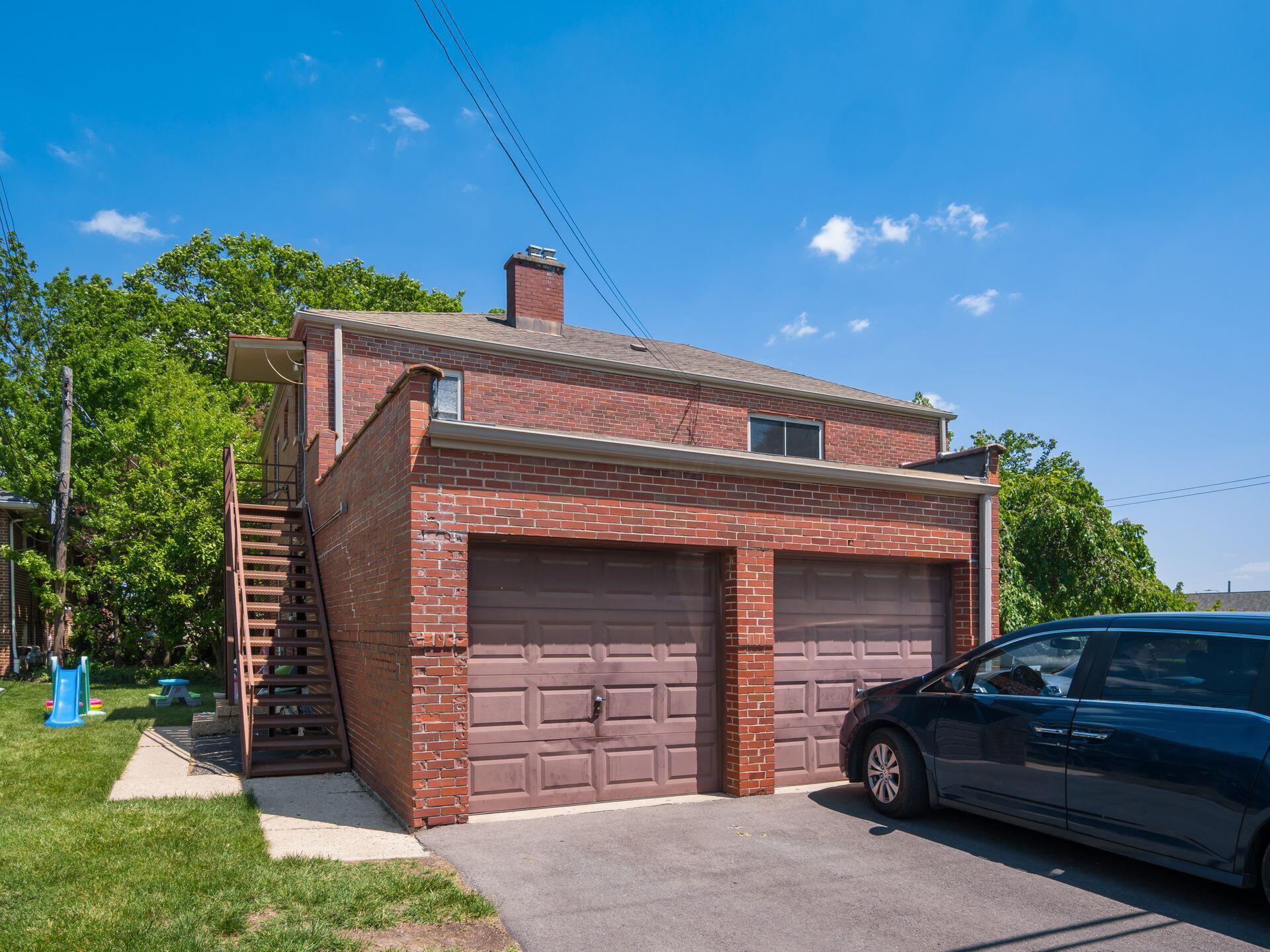 1629 Grandview Avenue, A and B