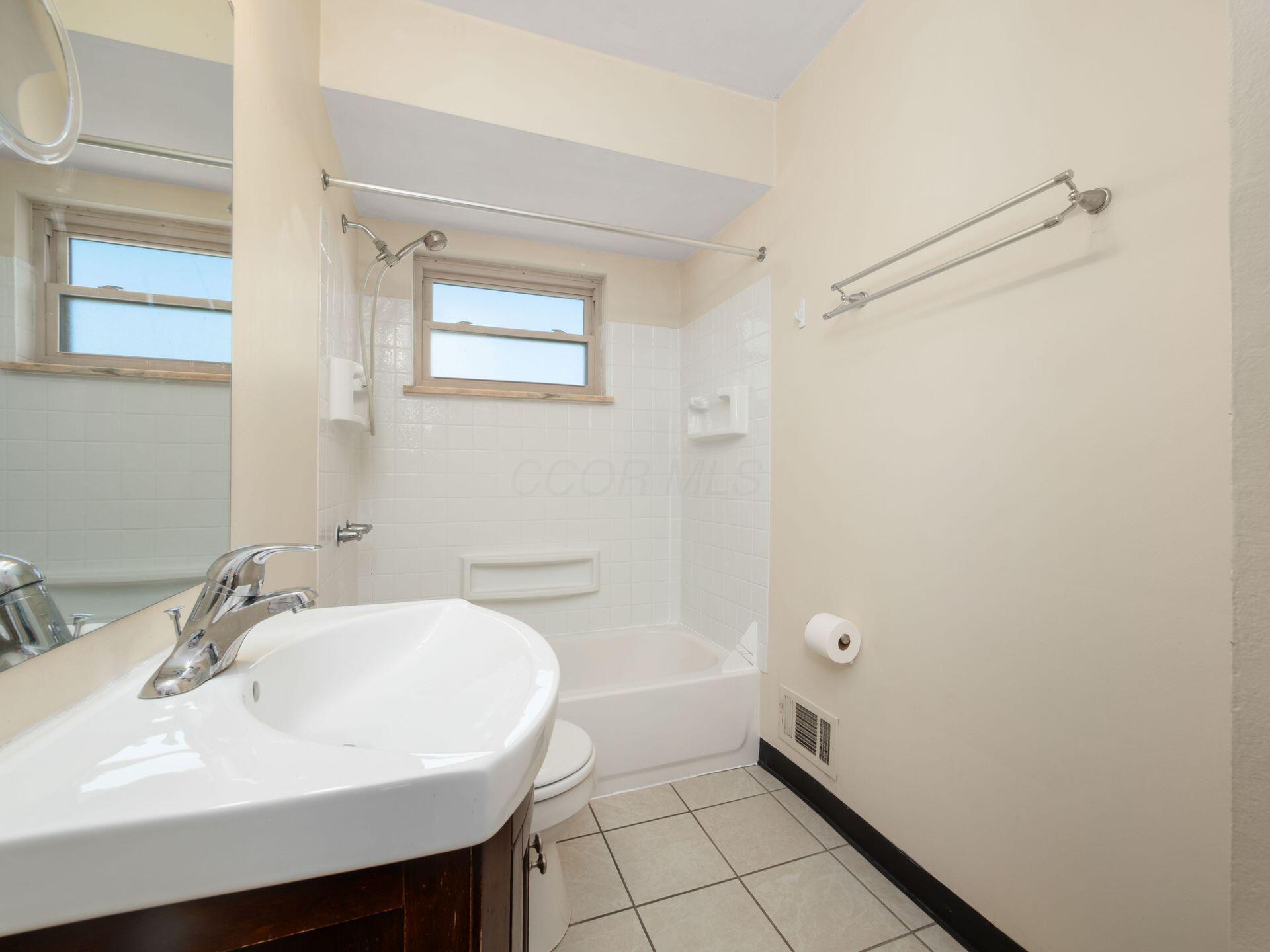 1629 Grandview Avenue, A and B
