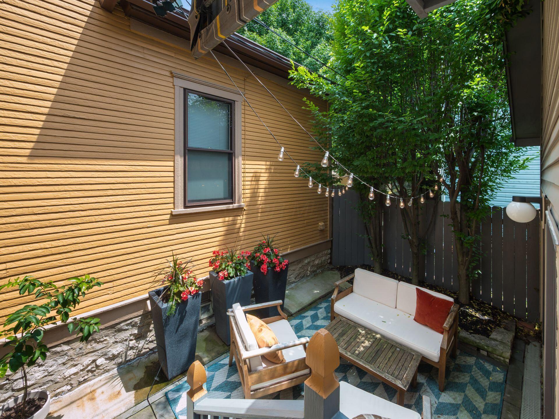 485 W 2nd Avenue