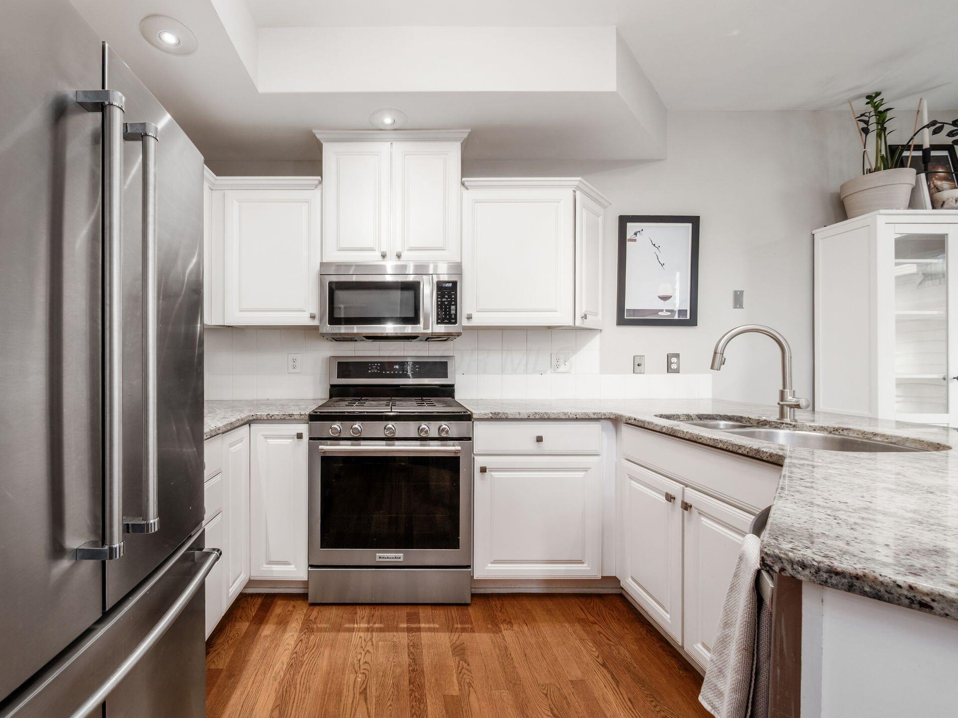 485 W 2nd Avenue