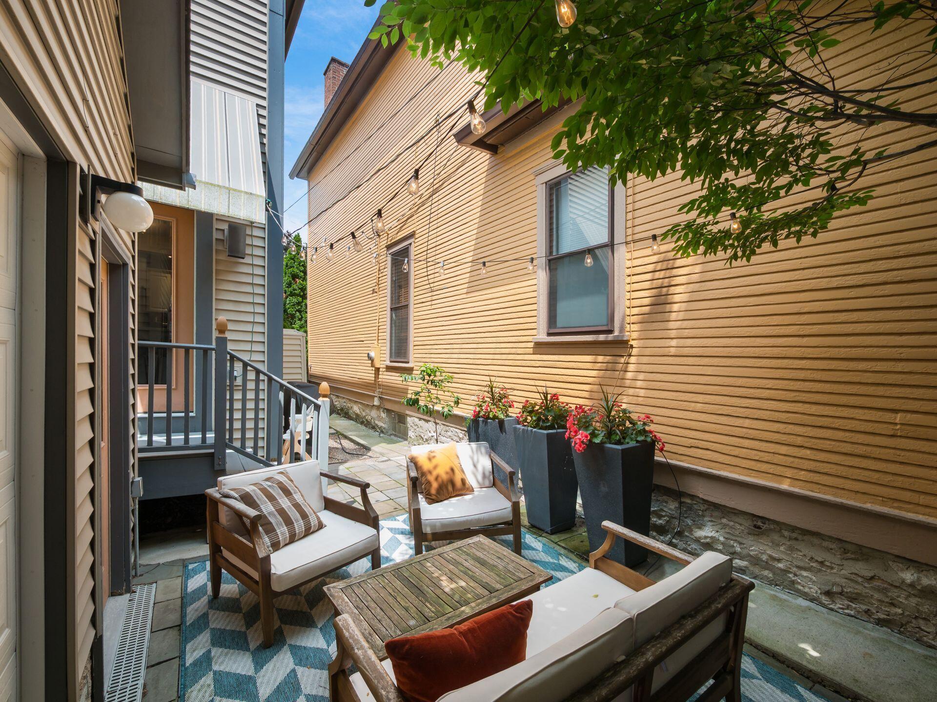 485 W 2nd Avenue