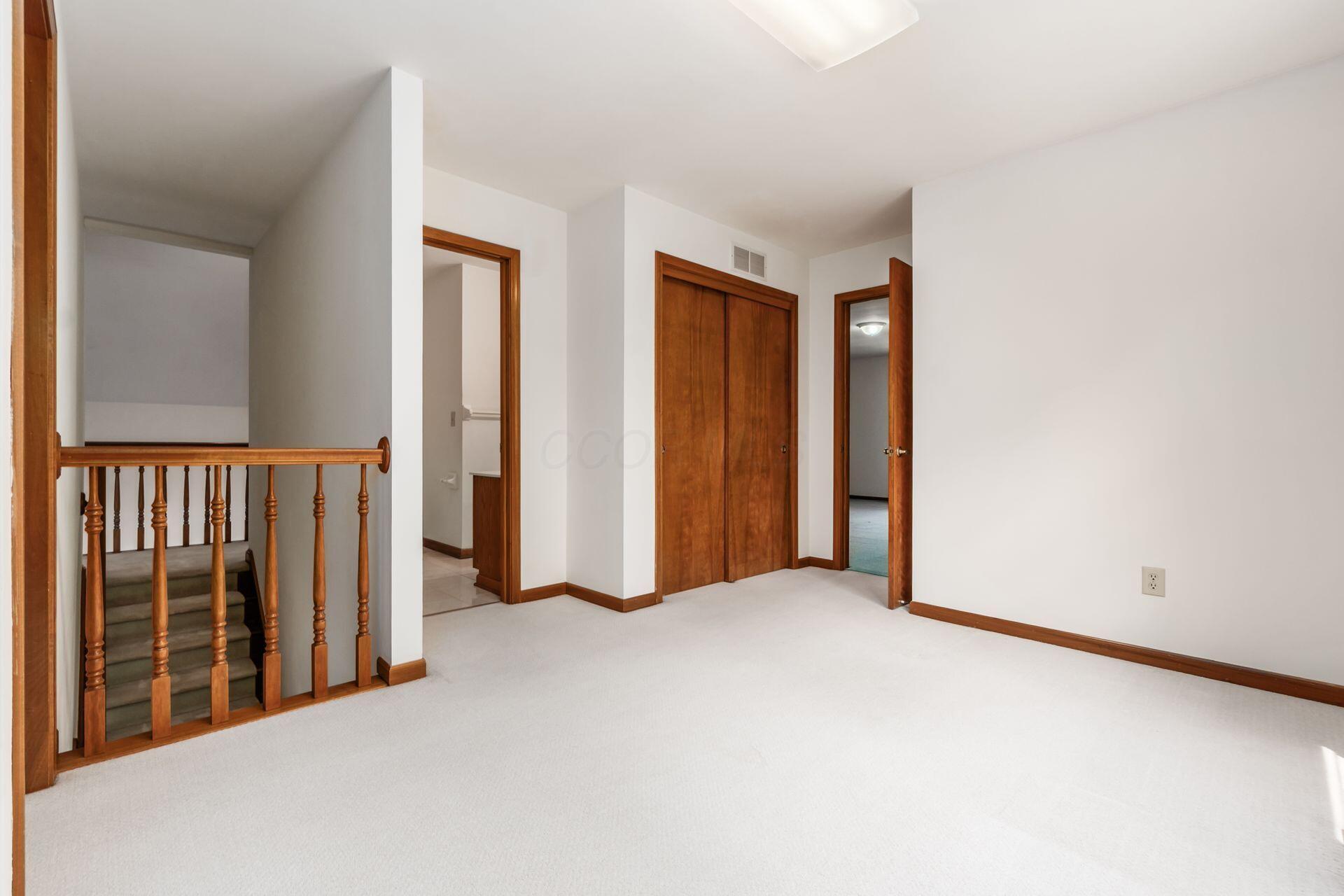 100 E Dublin Granville Road