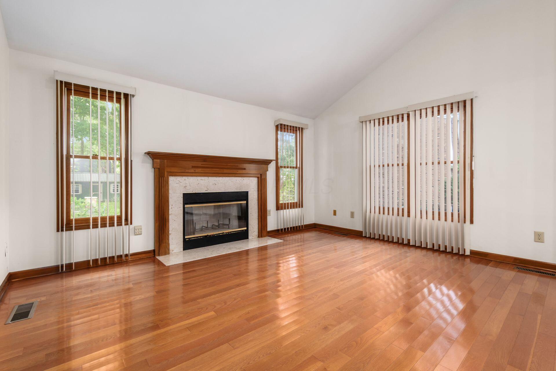 100 E Dublin Granville Road