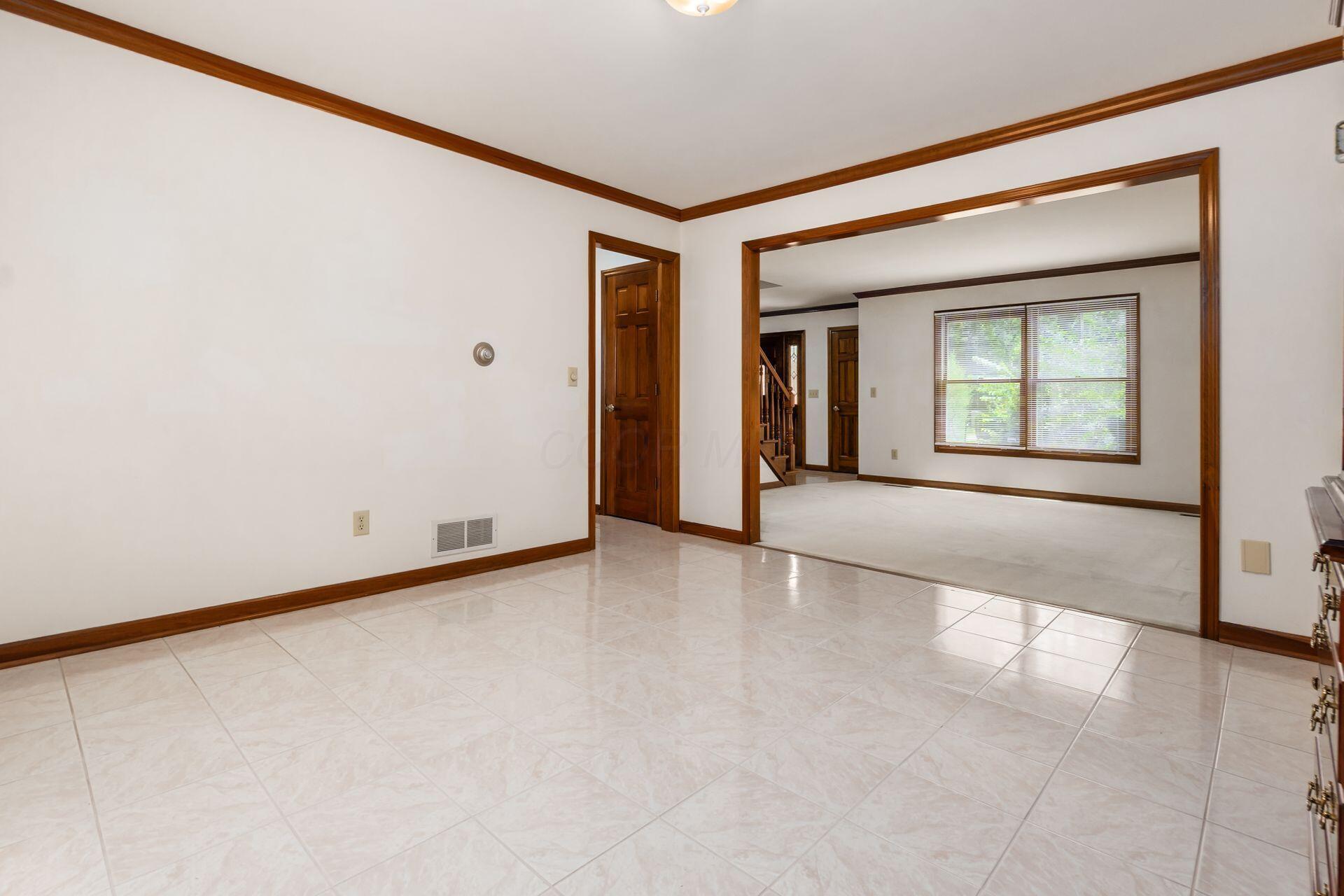 100 E Dublin Granville Road