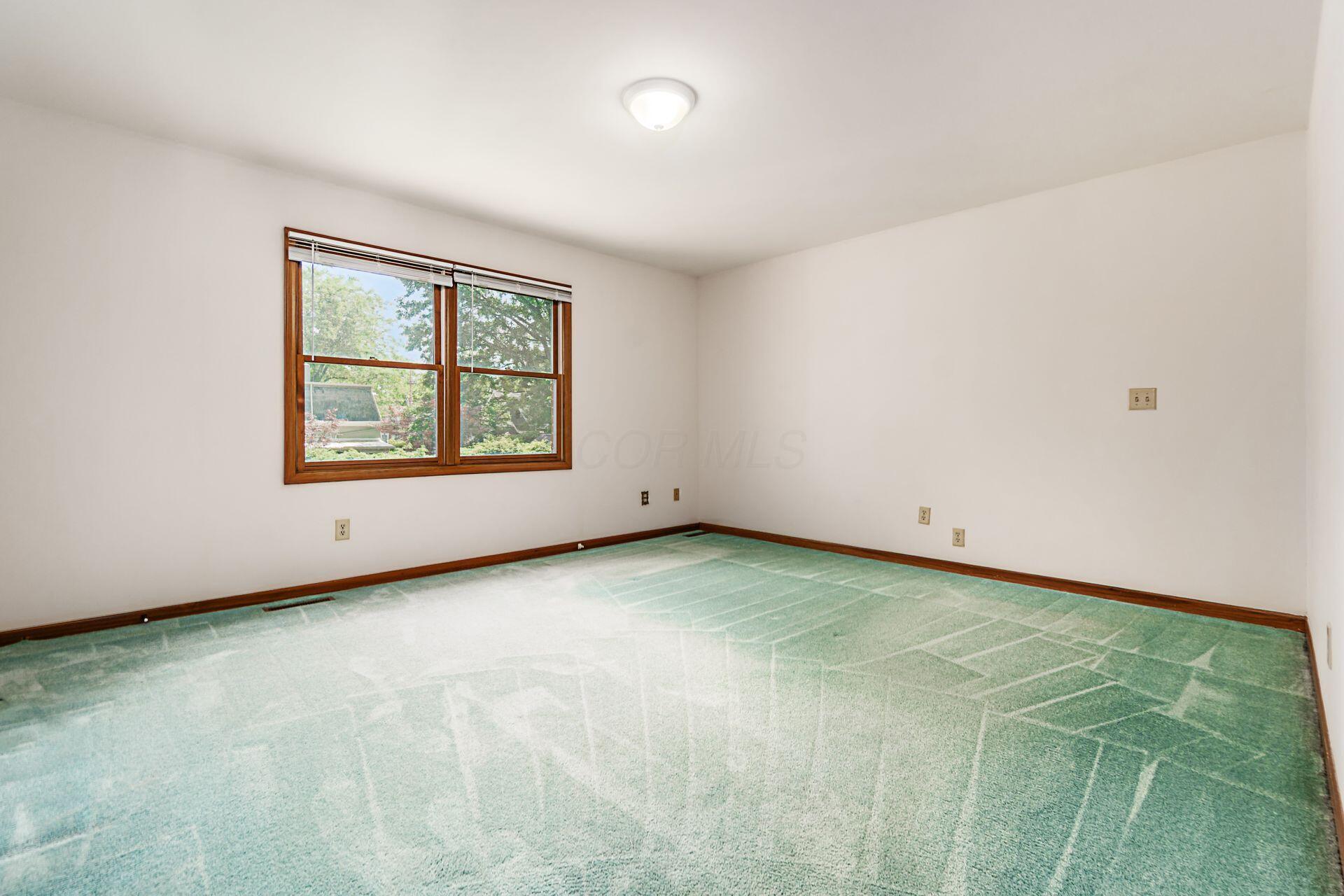 100 E Dublin Granville Road