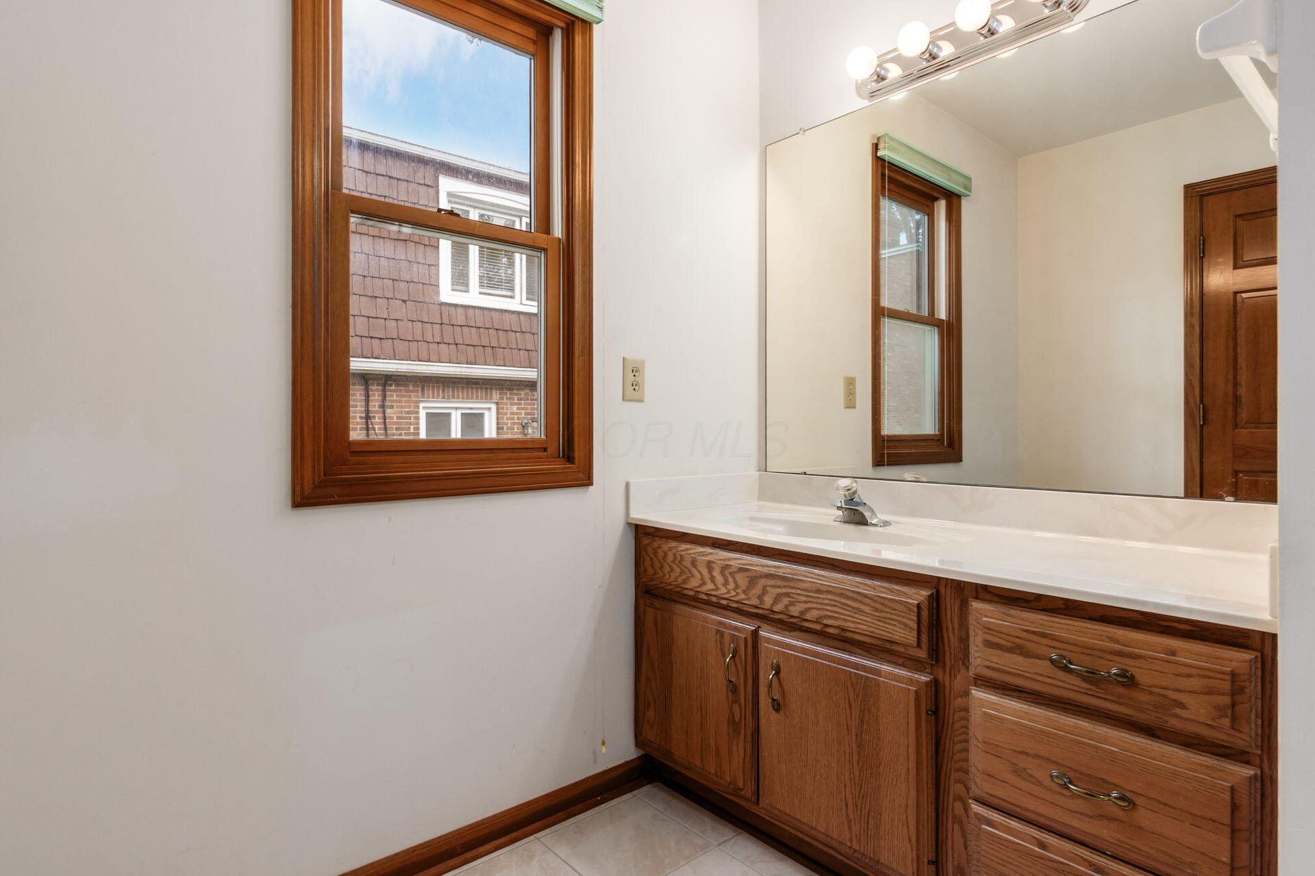 100 E Dublin Granville Road
