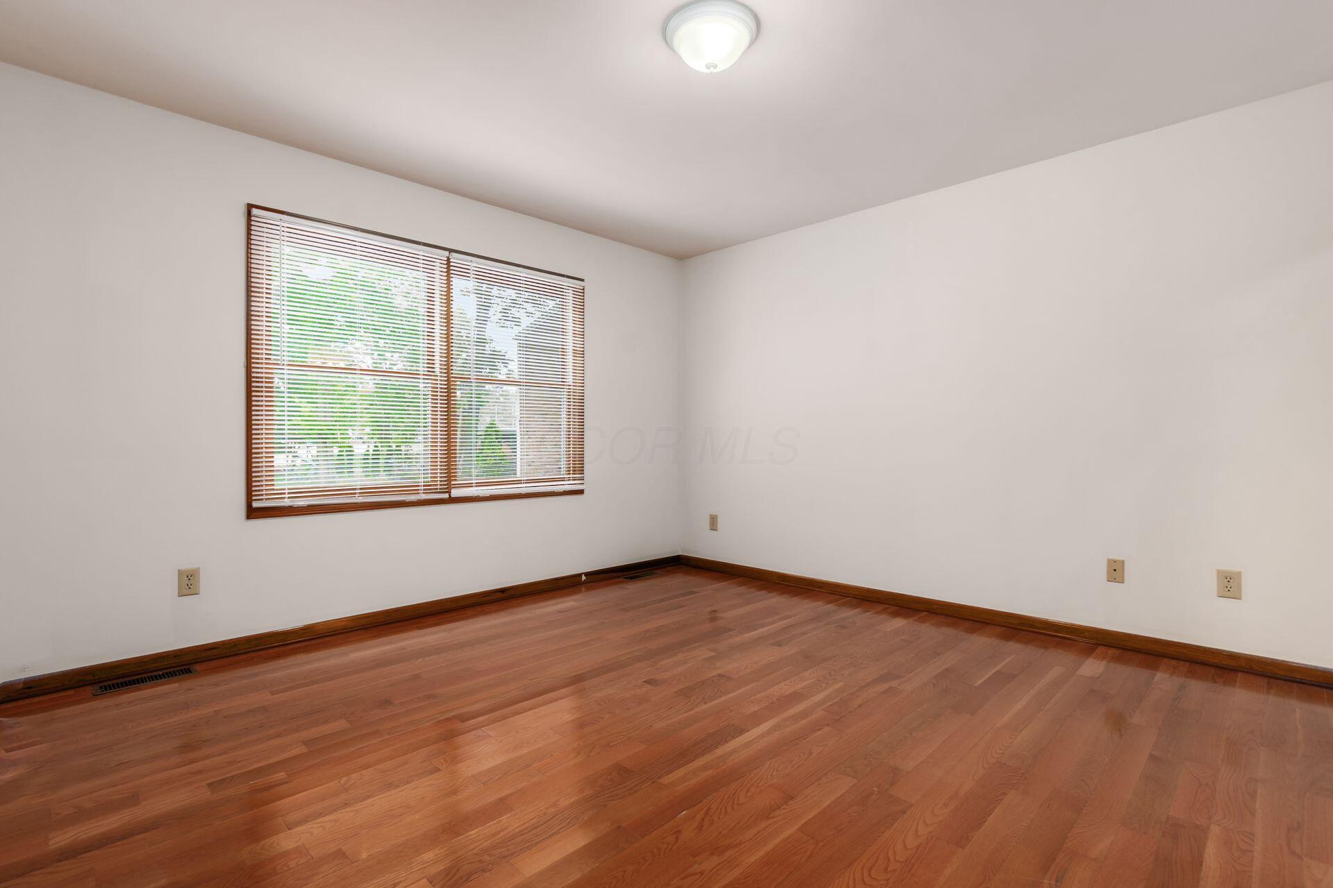 100 E Dublin Granville Road