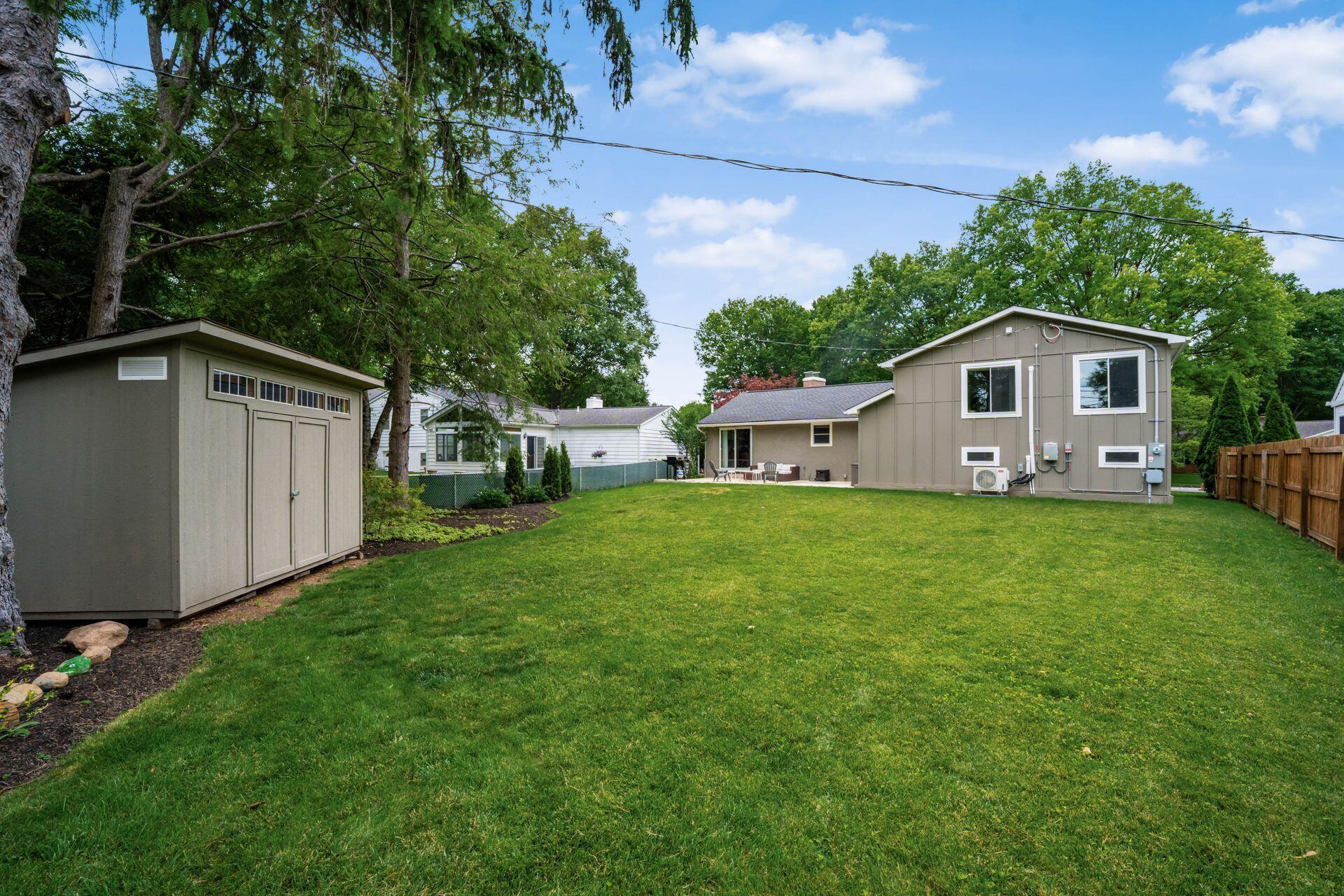258 Sinsbury Drive N