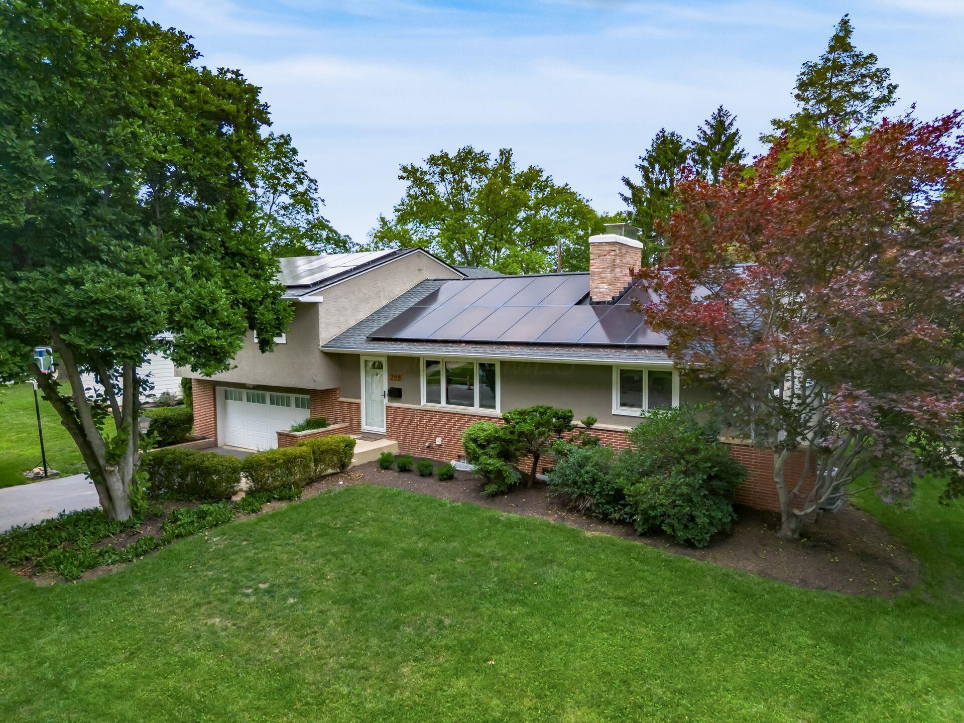 258 Sinsbury Drive N