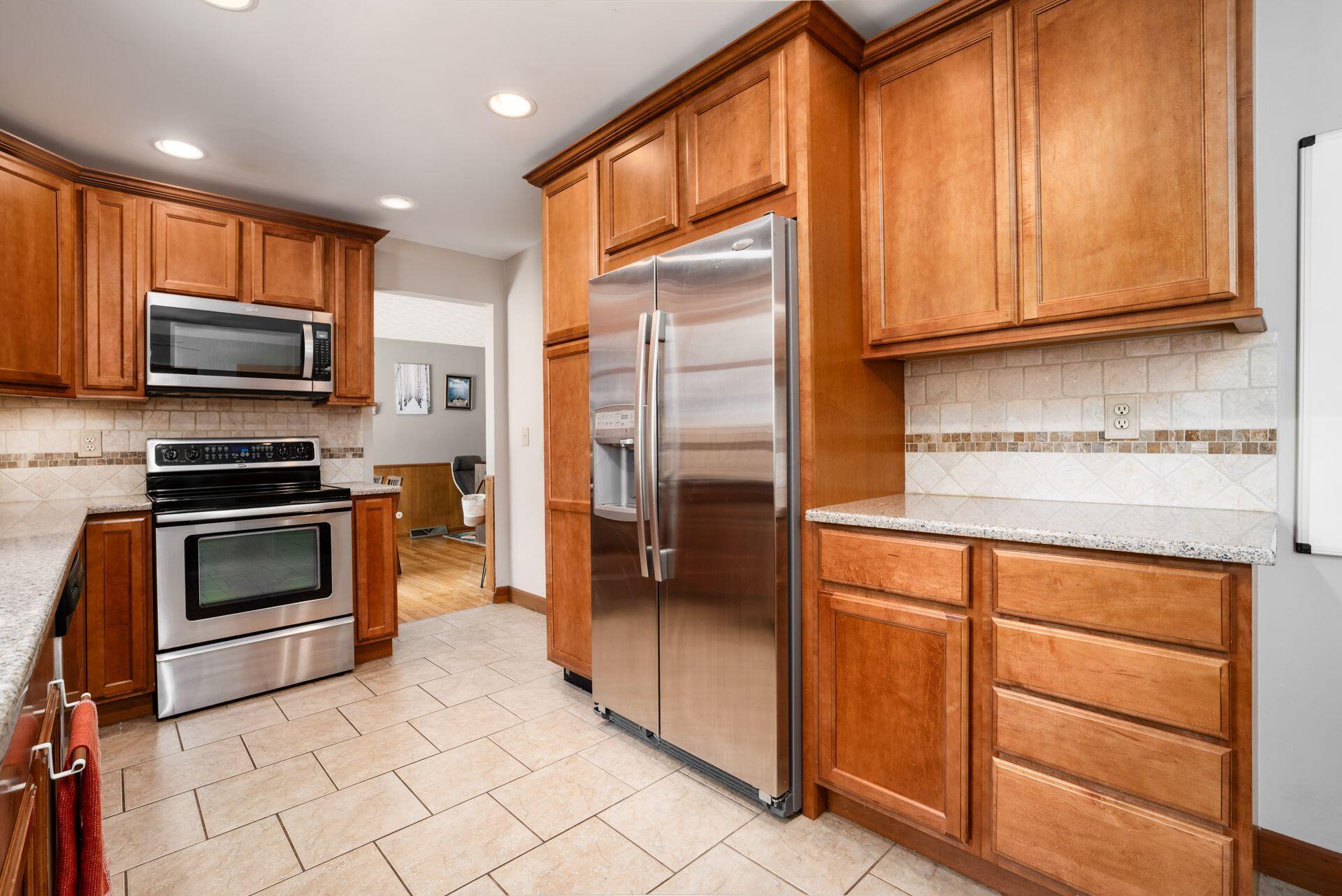 258 Sinsbury Drive N