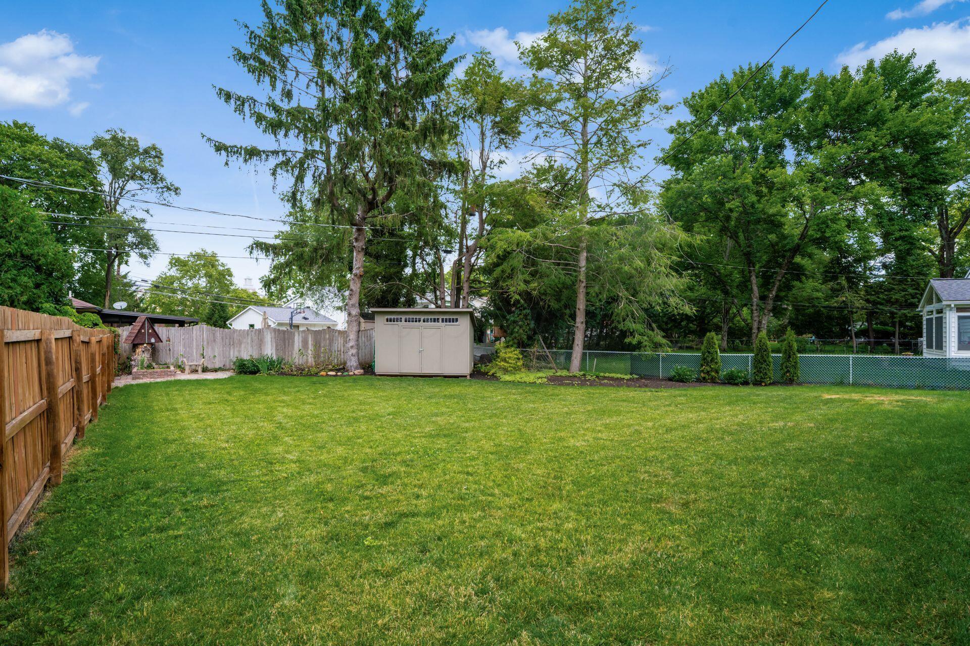 258 Sinsbury Drive N