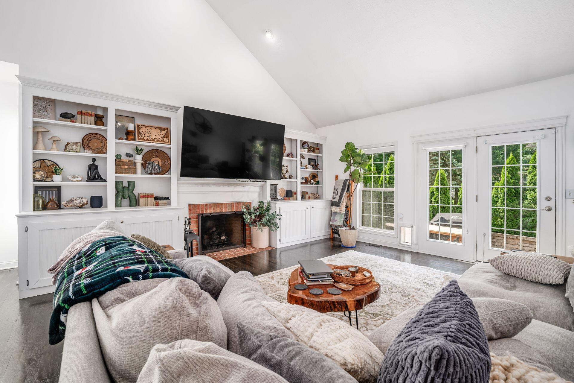 7179 Fernridge Drive