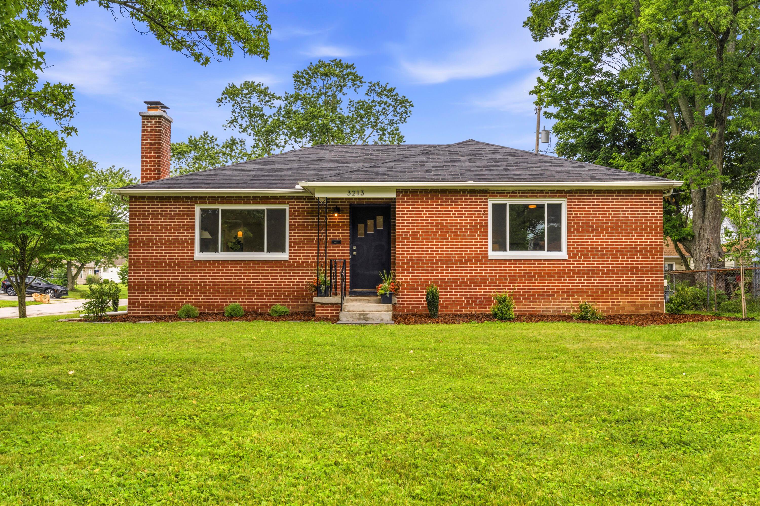 3213 Mountview Road