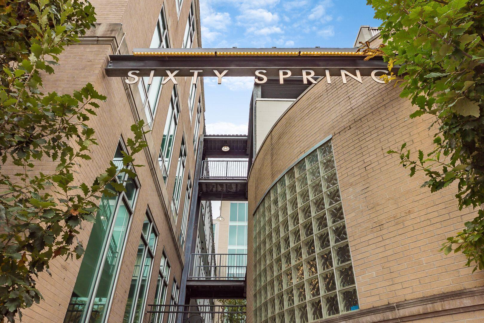 60 E Spring Street, 121
