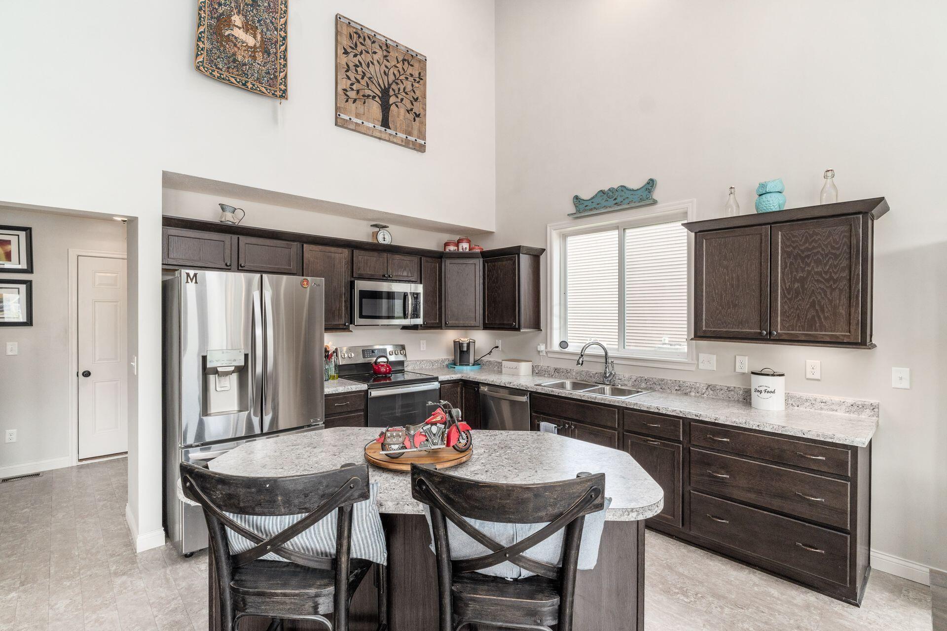 6105 Barclay Court