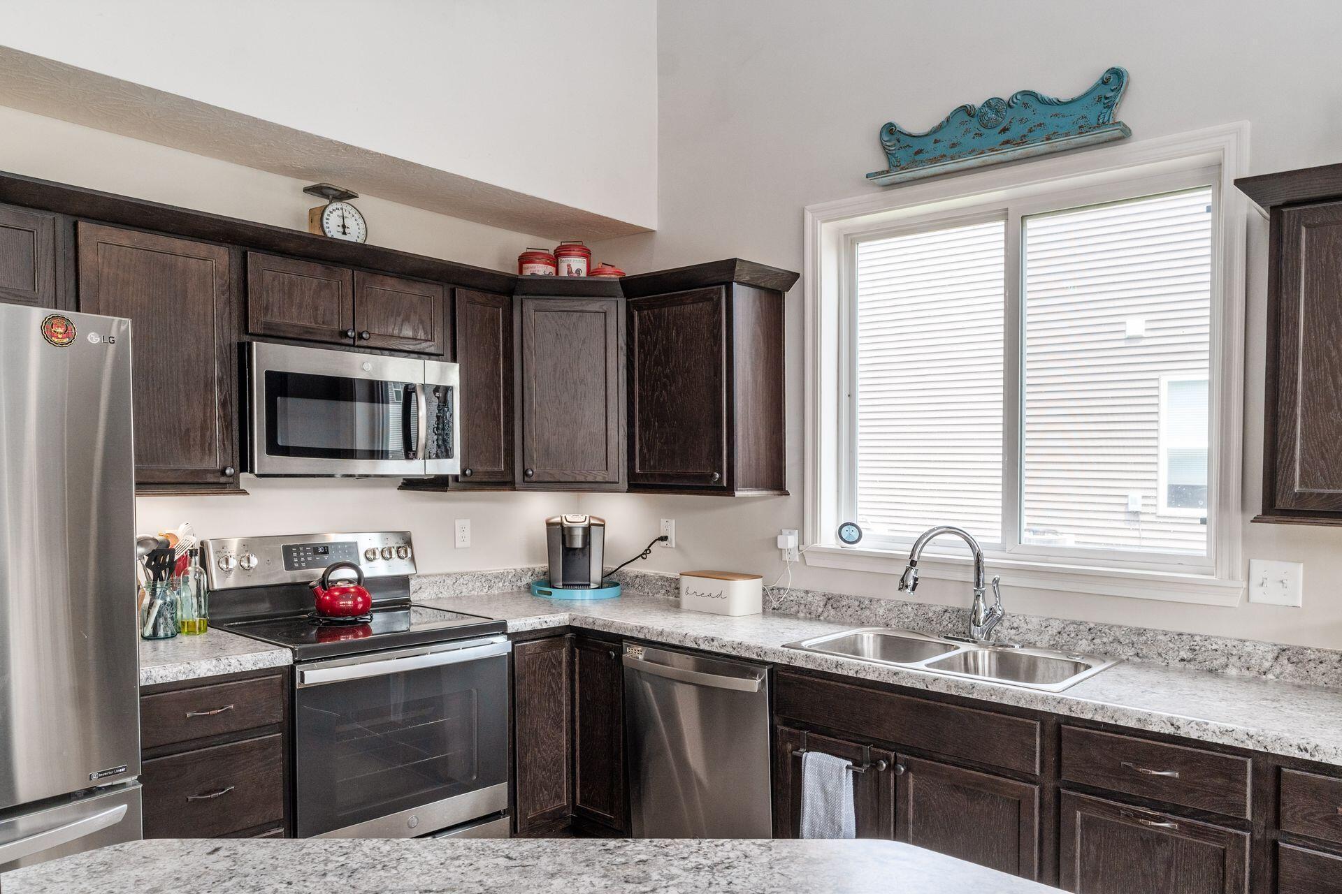 6105 Barclay Court