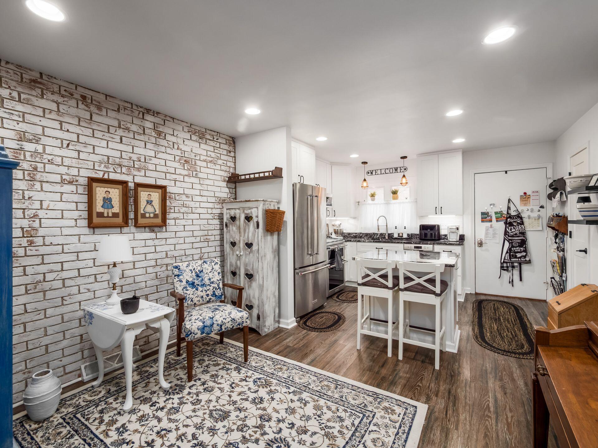 108 E Dublin Granville Road, O