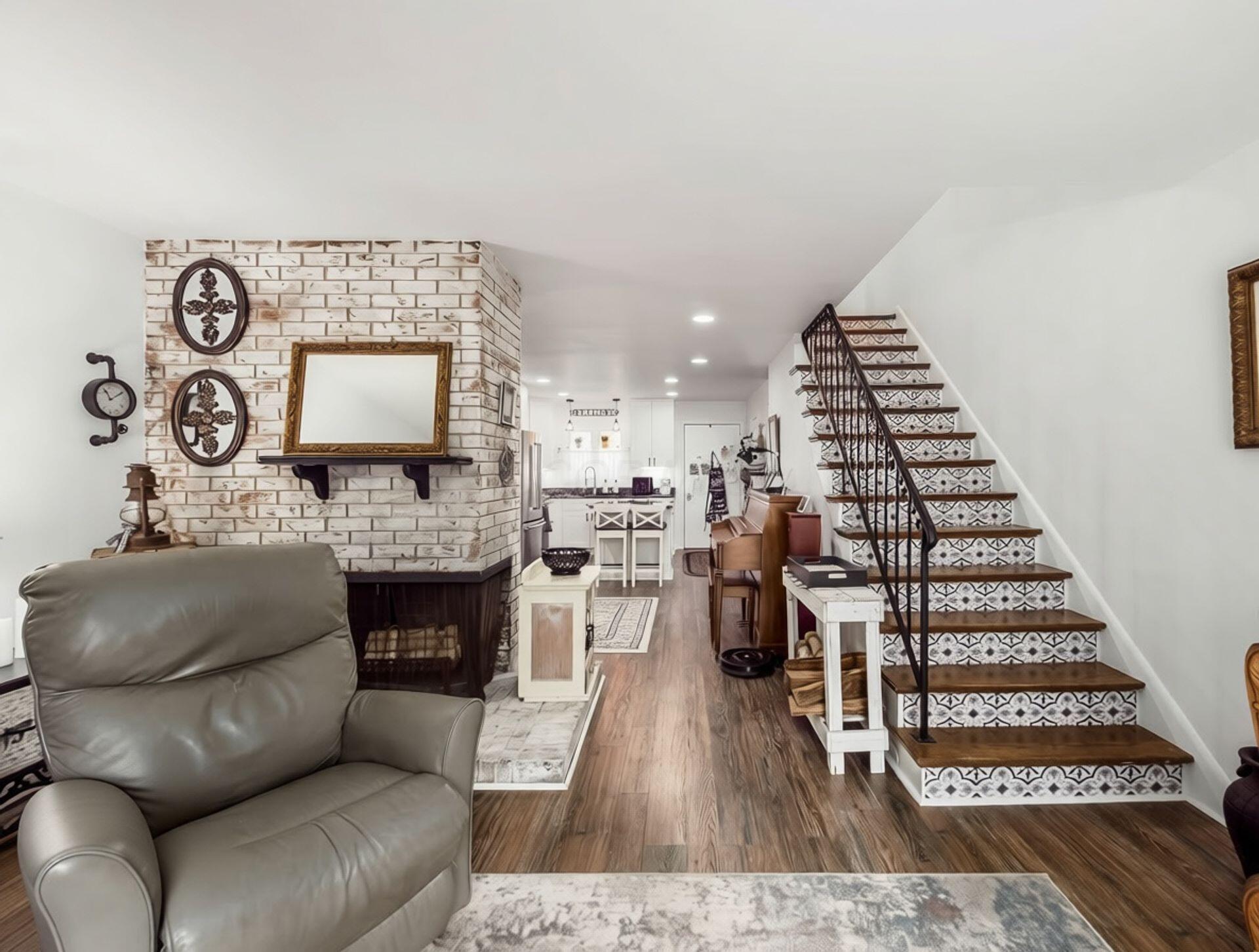 108 E Dublin Granville Road, O