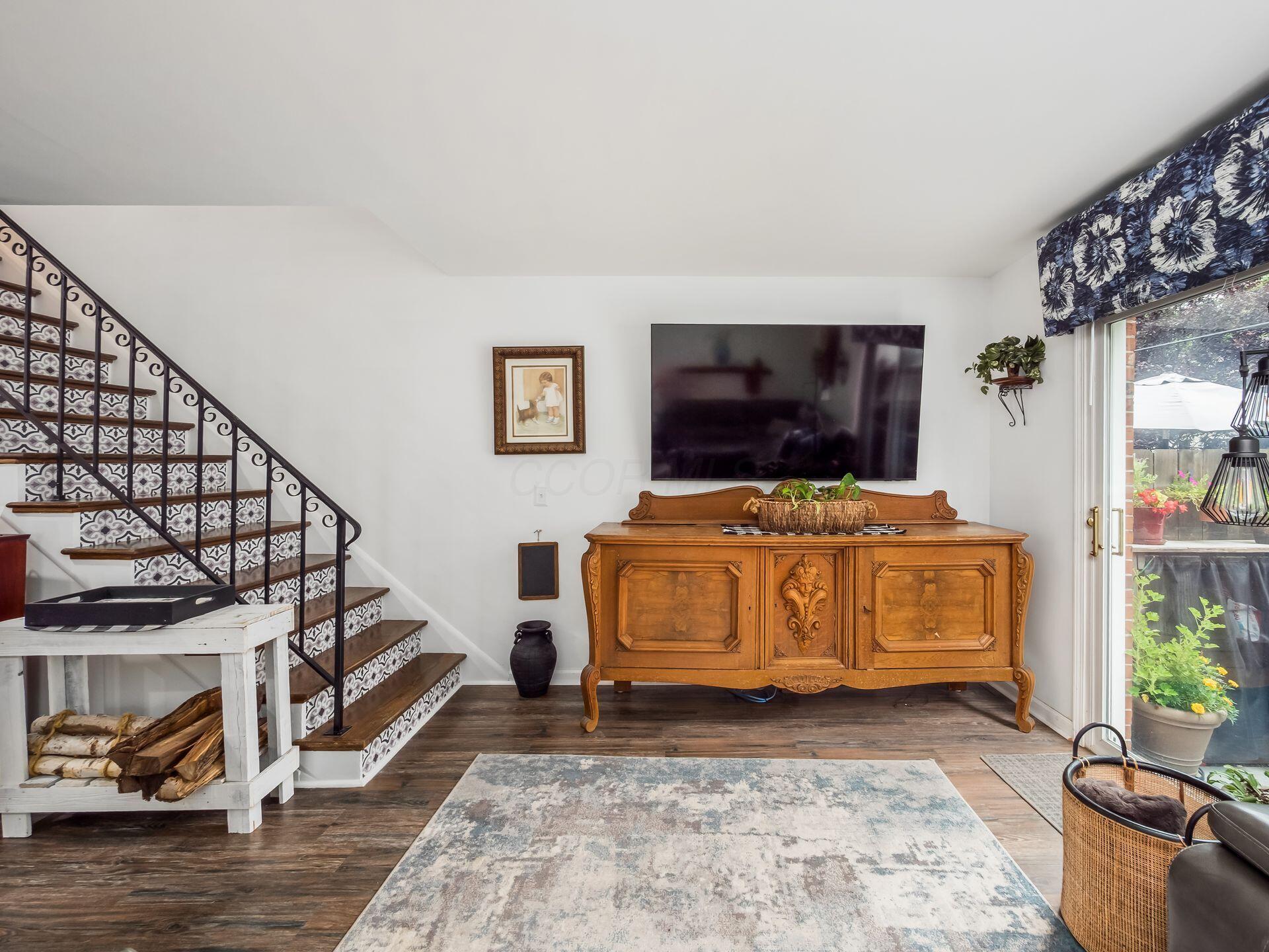 108 E Dublin Granville Road, O