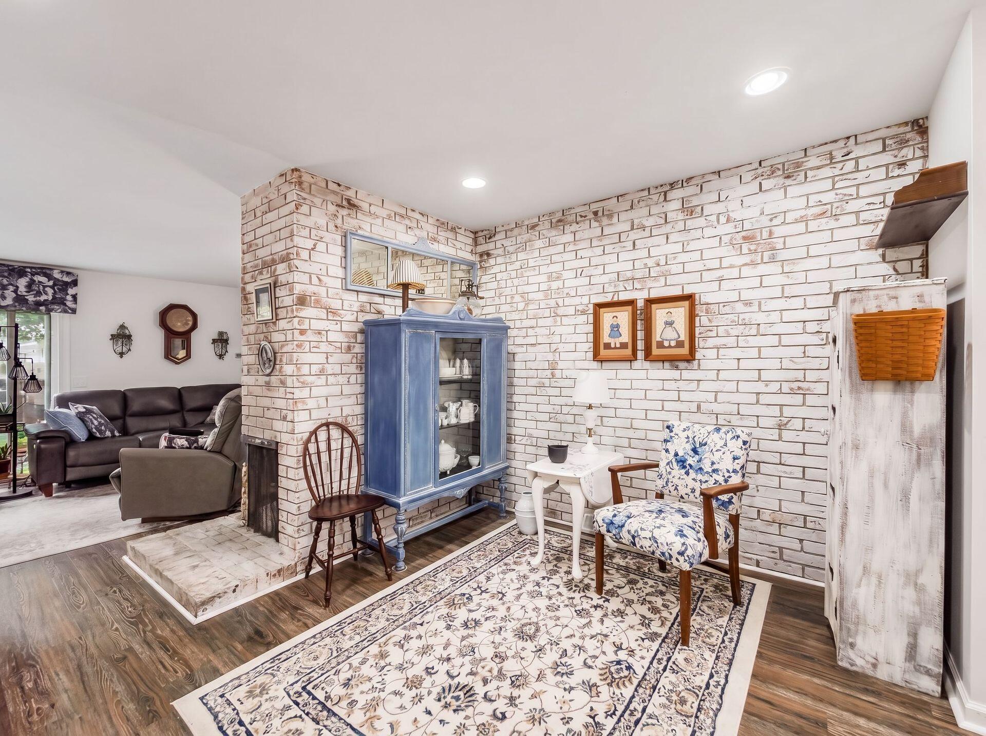 108 E Dublin Granville Road, O