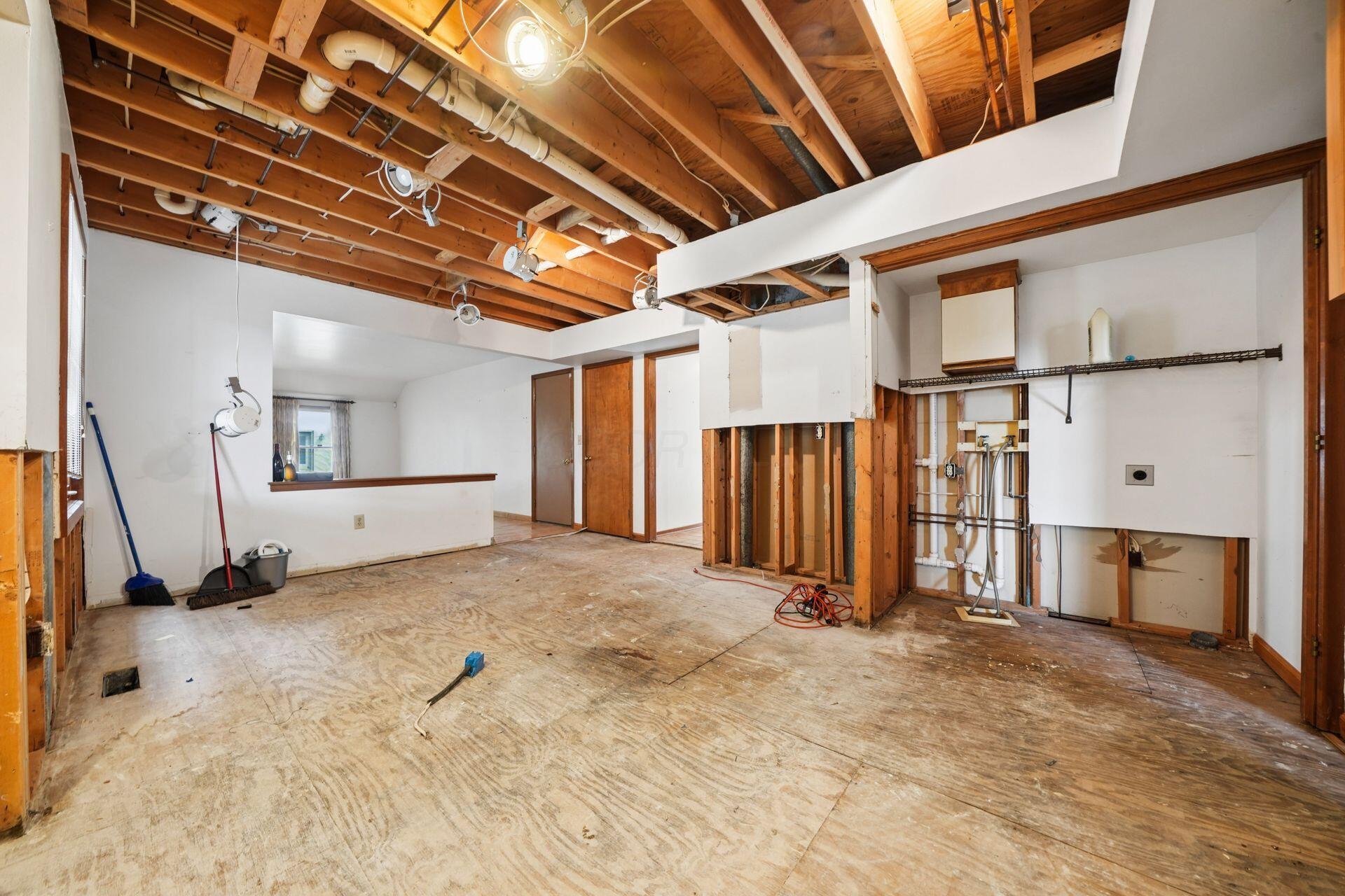 6981 Perry Drive