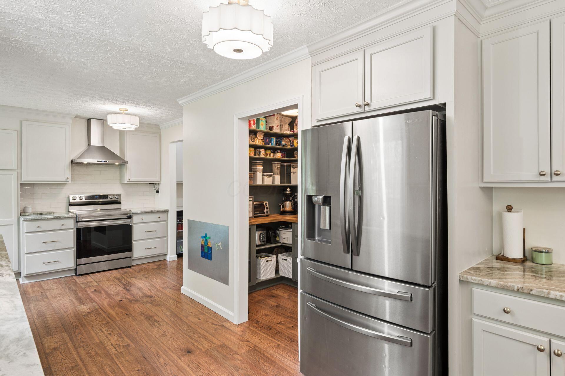 4352 Plymouth Rock Court
