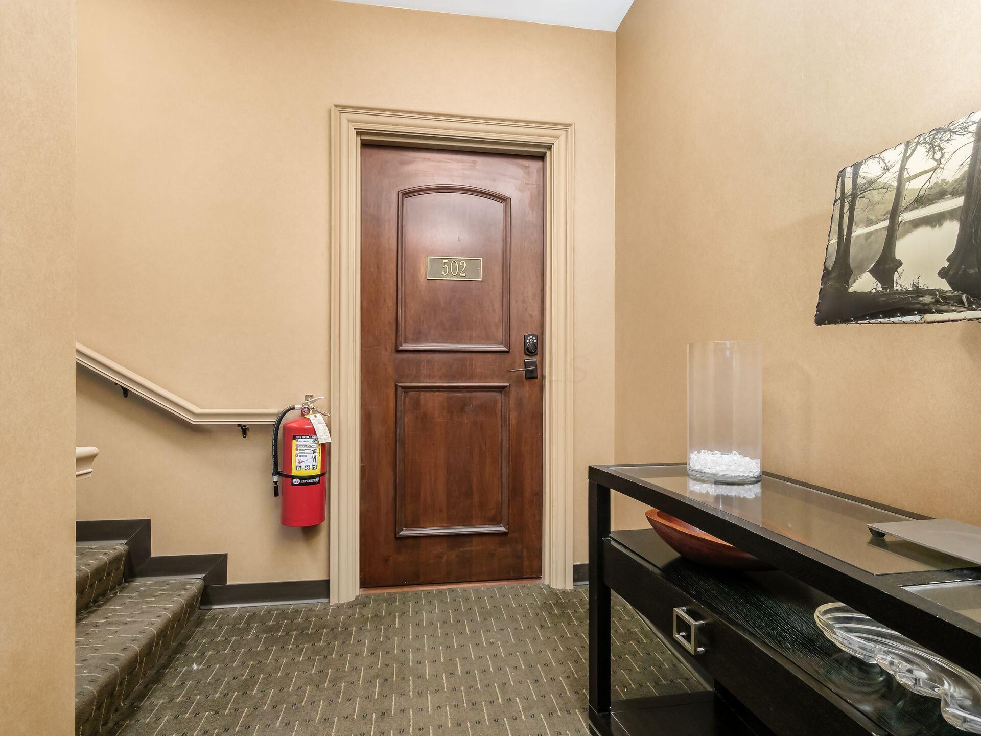 8 E Broad Street, 502