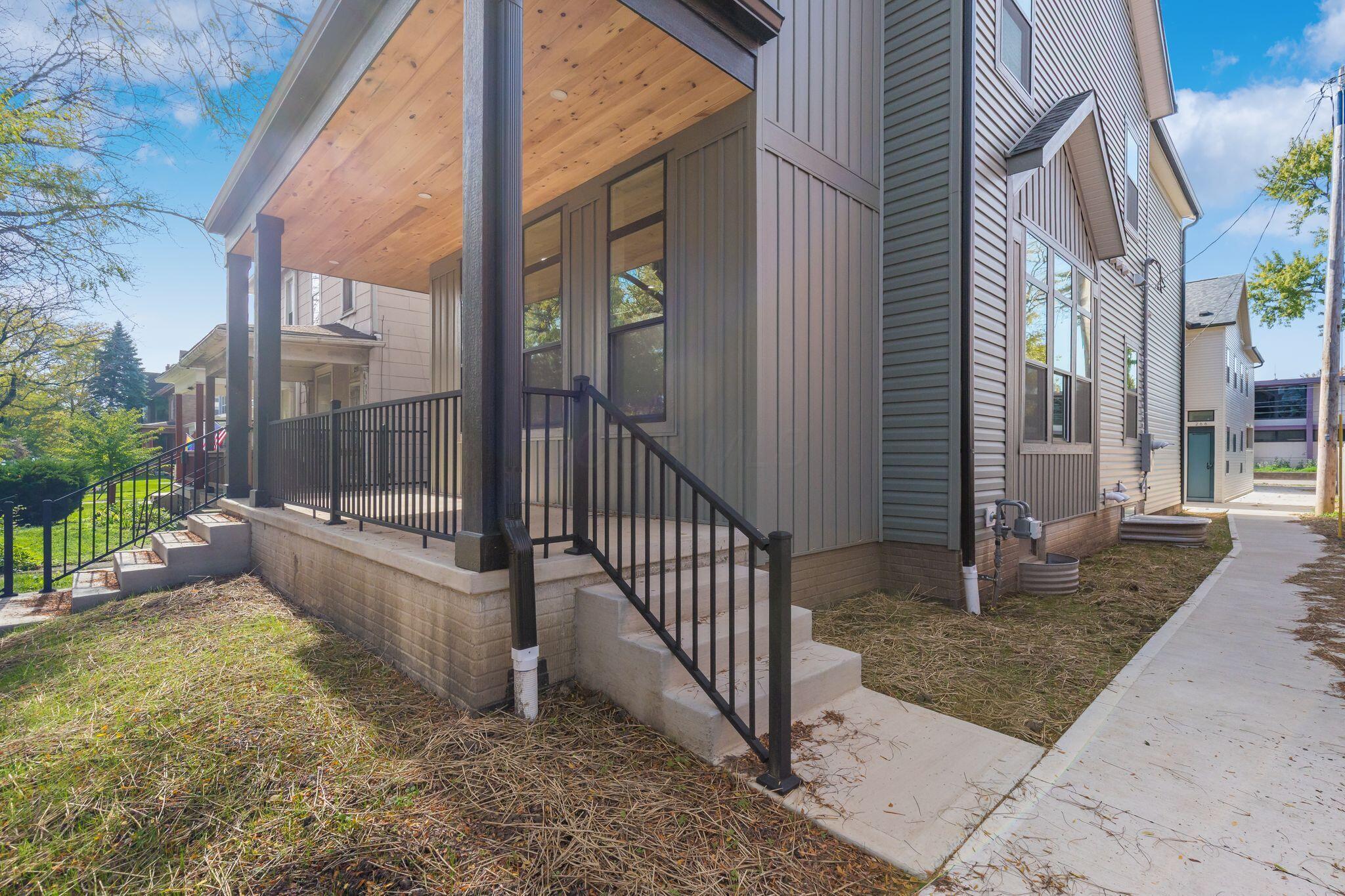 257 N Monroe Avenue