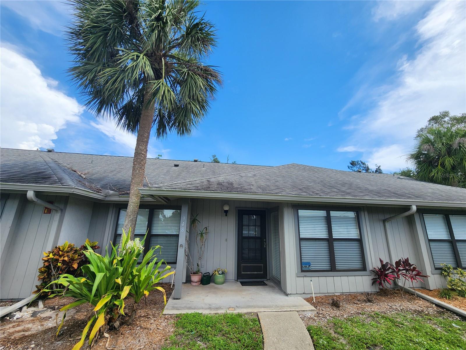 948 N BENEVA RD #V25