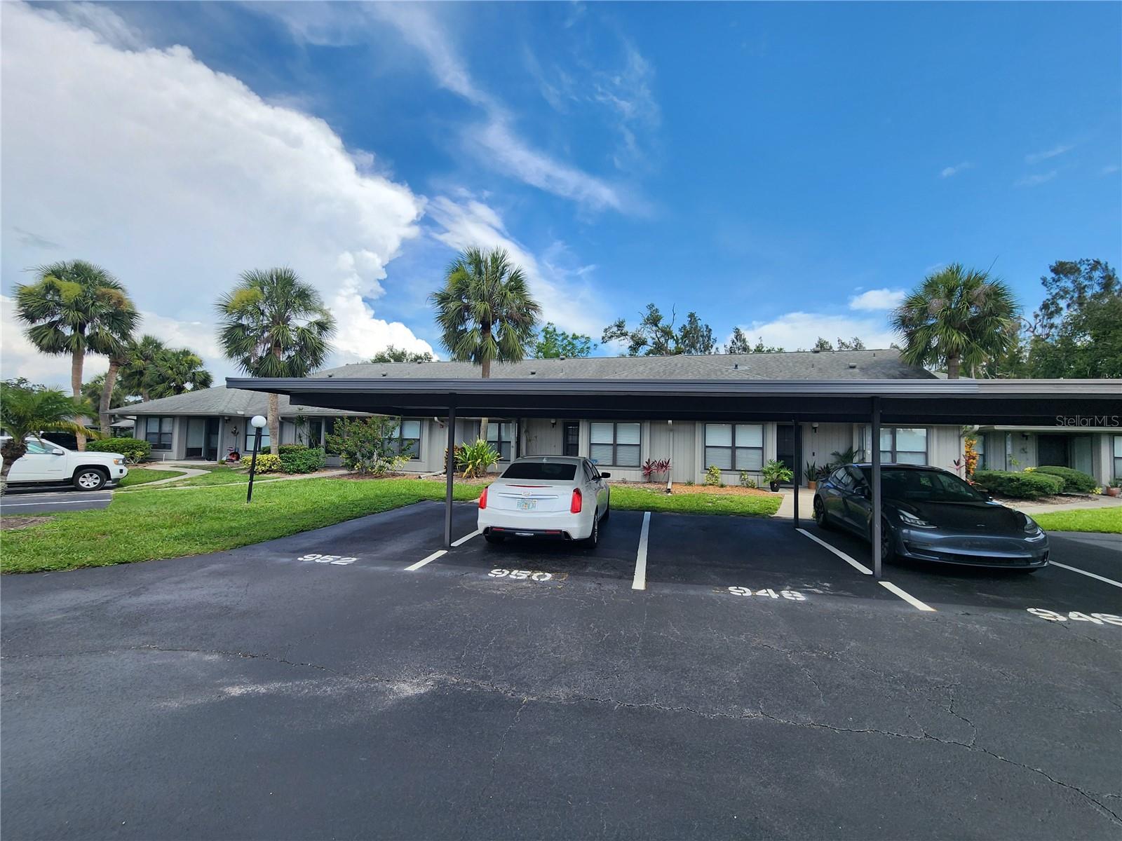 948 N BENEVA RD #V25