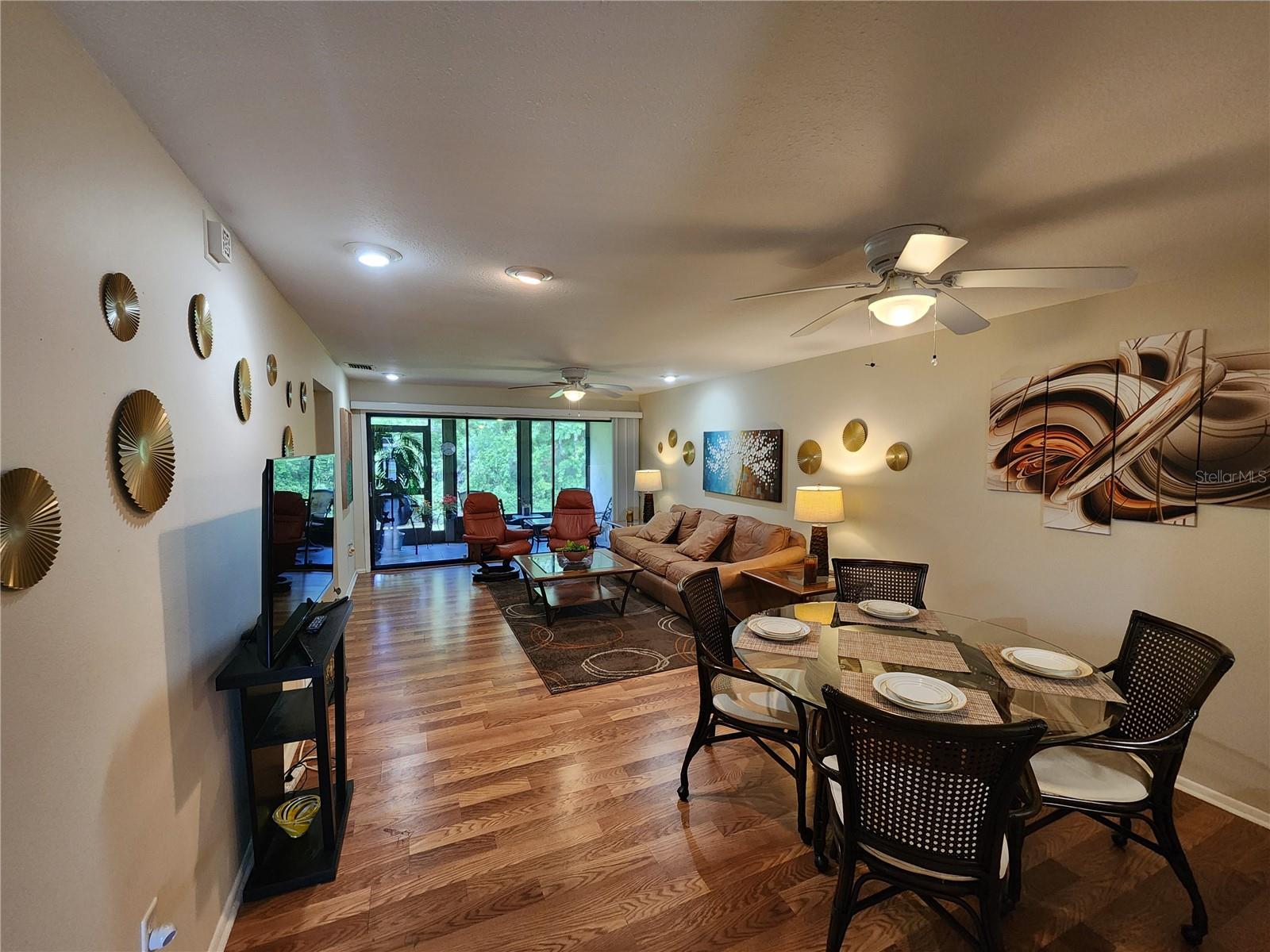 948 N BENEVA RD #V25