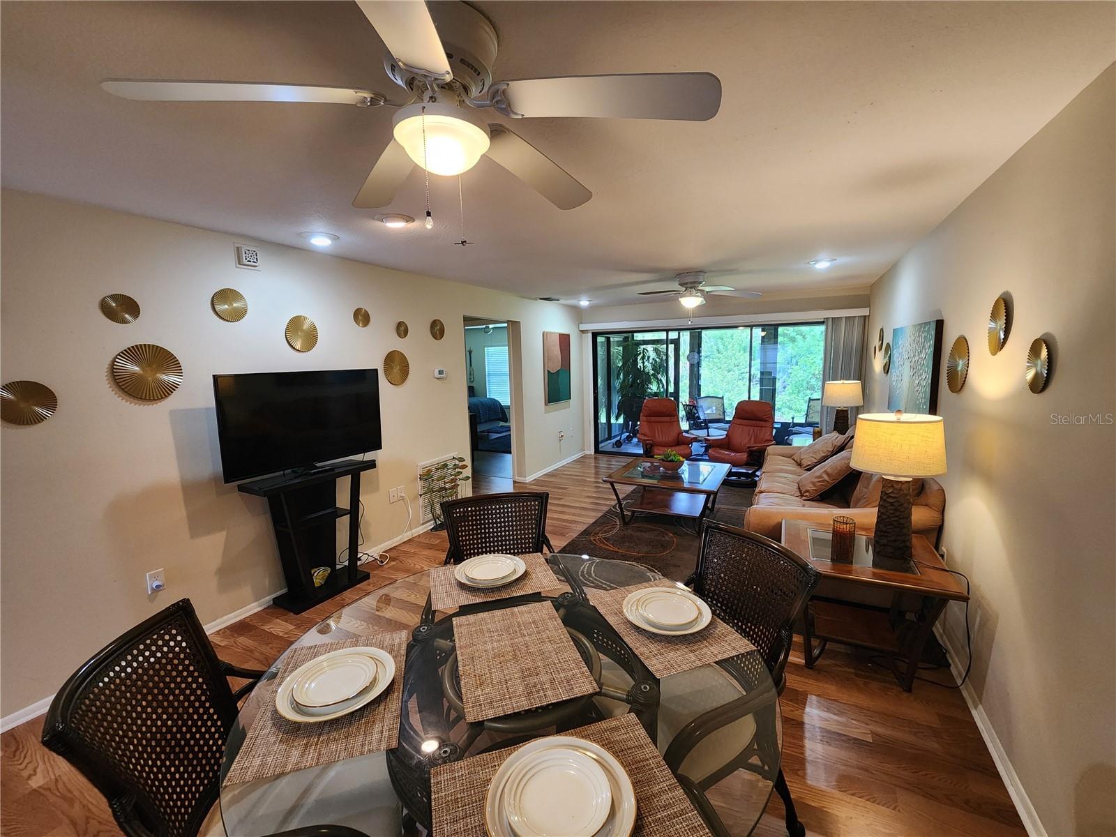 948 N BENEVA RD #V25