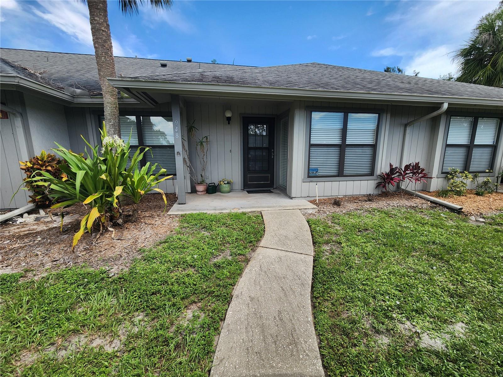 948 N BENEVA RD #V25