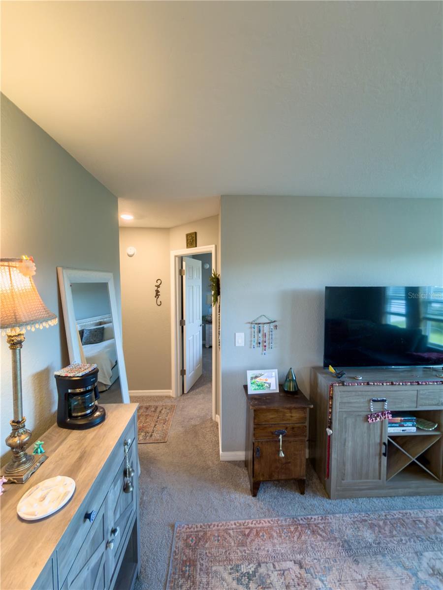 16113 67TH CT E