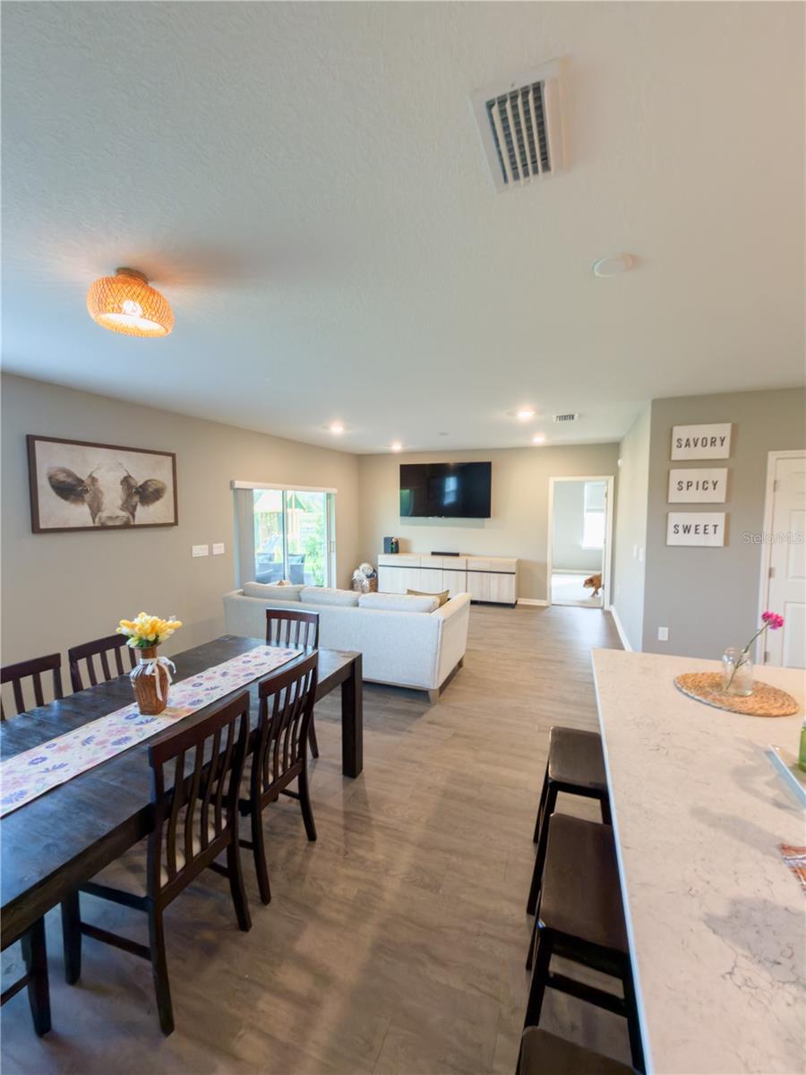 16113 67TH CT E