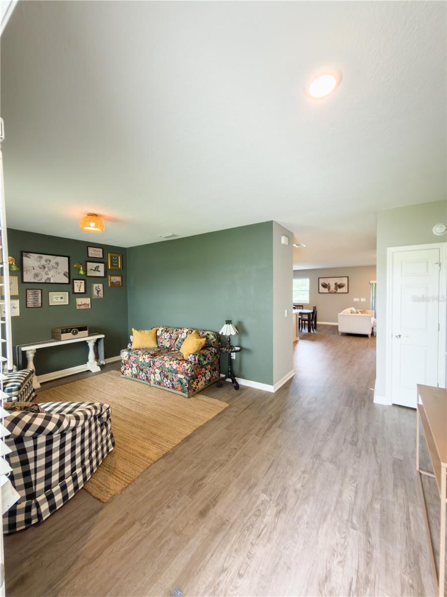 16113 67TH CT E