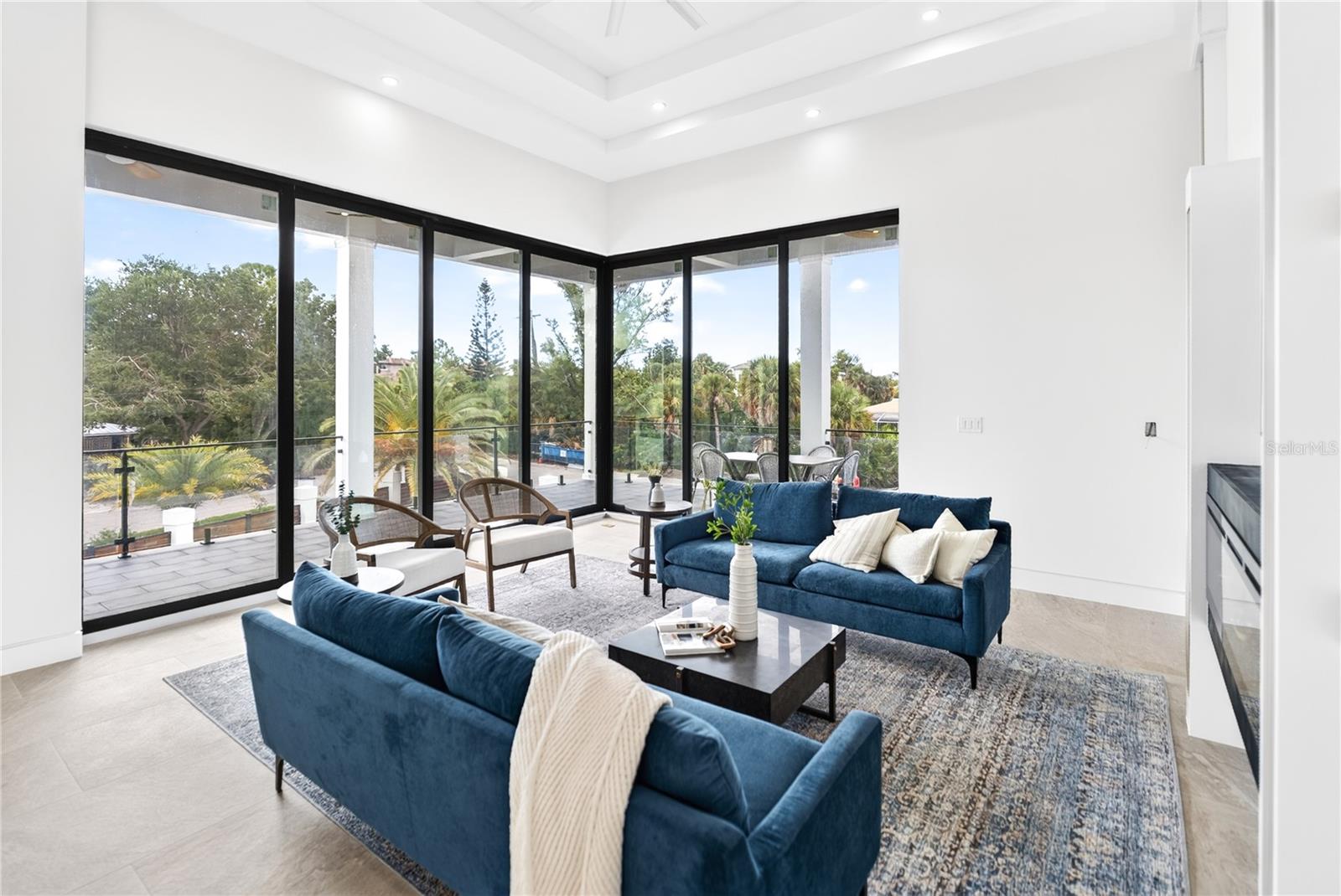 539 AVENIDA DEL NORTE