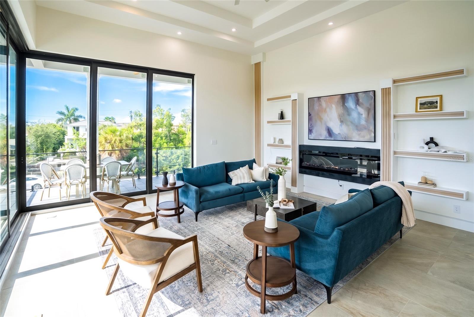 539 AVENIDA DEL NORTE