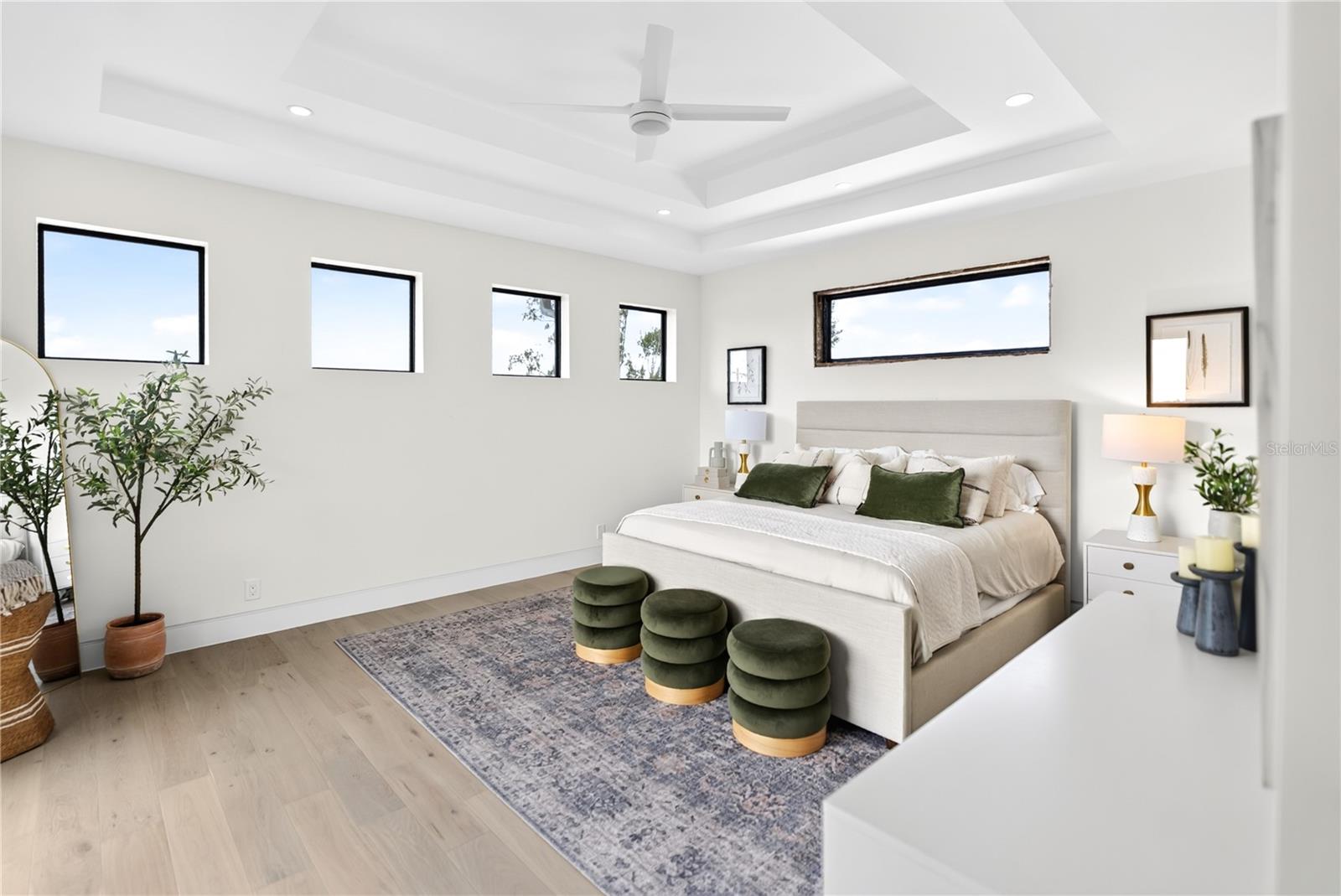 539 AVENIDA DEL NORTE