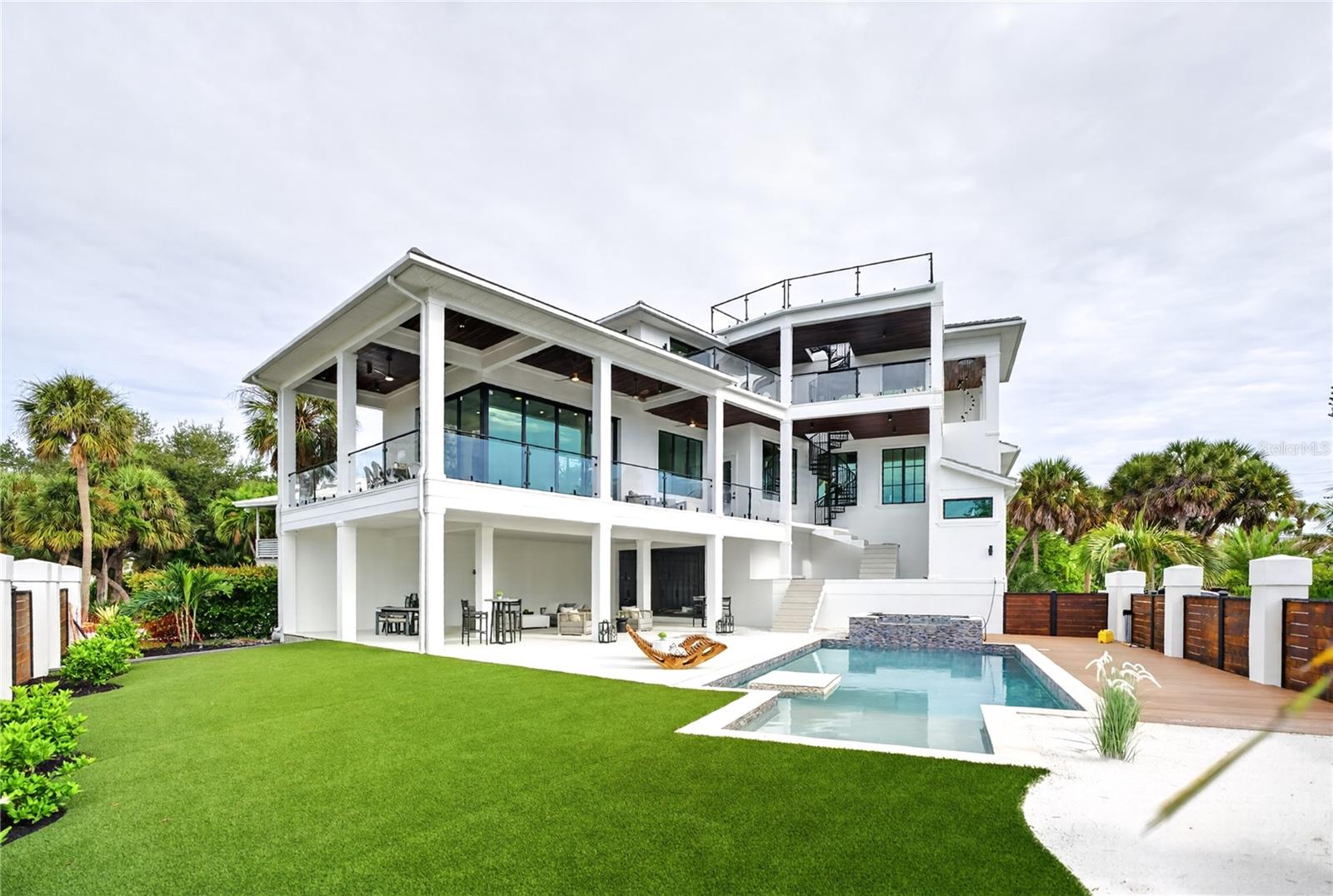 539 AVENIDA DEL NORTE