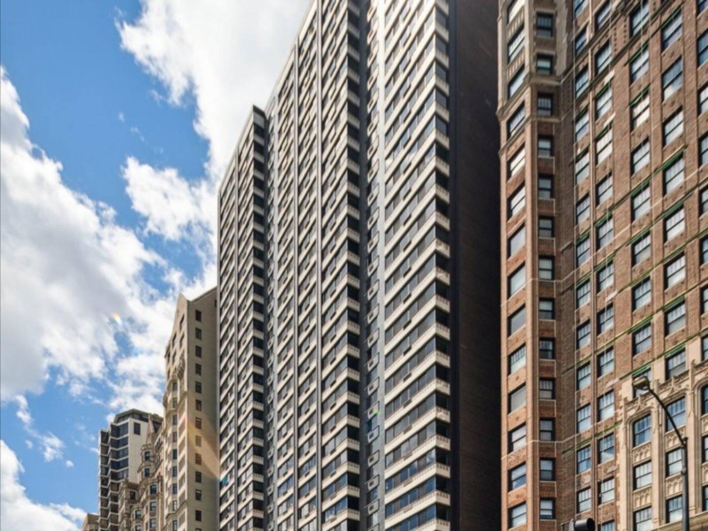 1440 N Lake Shore Drive Unit: 29G