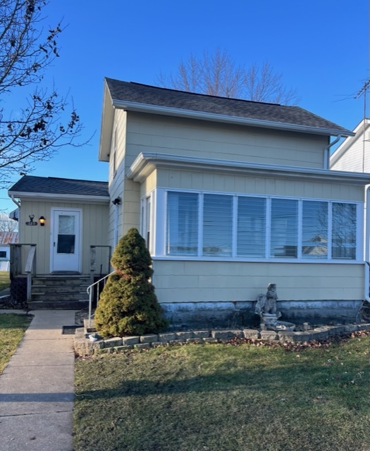 311 W Henry Street